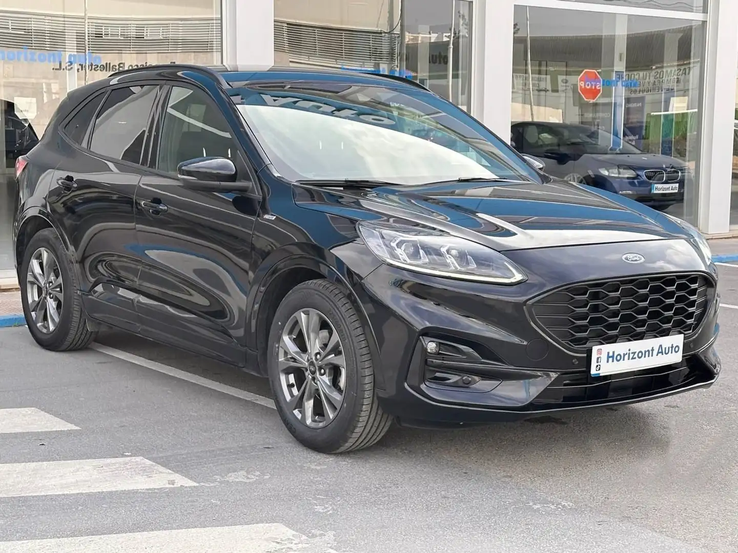 Ford Kuga ST Line Schwarz - 1