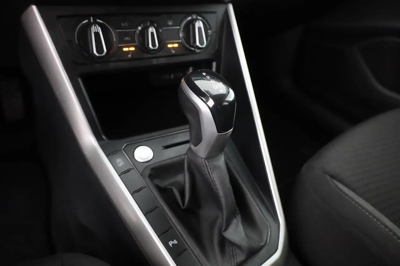 Volkswagen Polo 1.0 TSI DSG Life LED Navi Sitzheizung PDC, миниатюра 13