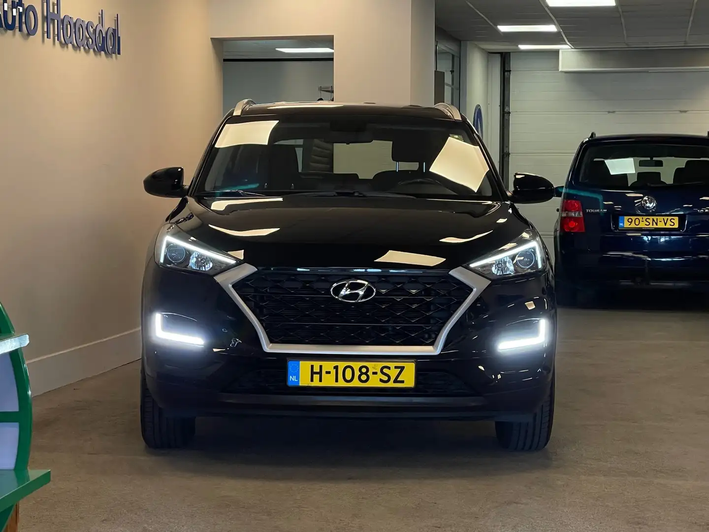 Hyundai TUCSON 1.6 GDI i-Drive|FACELIFT|CARPLAY|BTW AUTO|CAMERA Zwart - 2