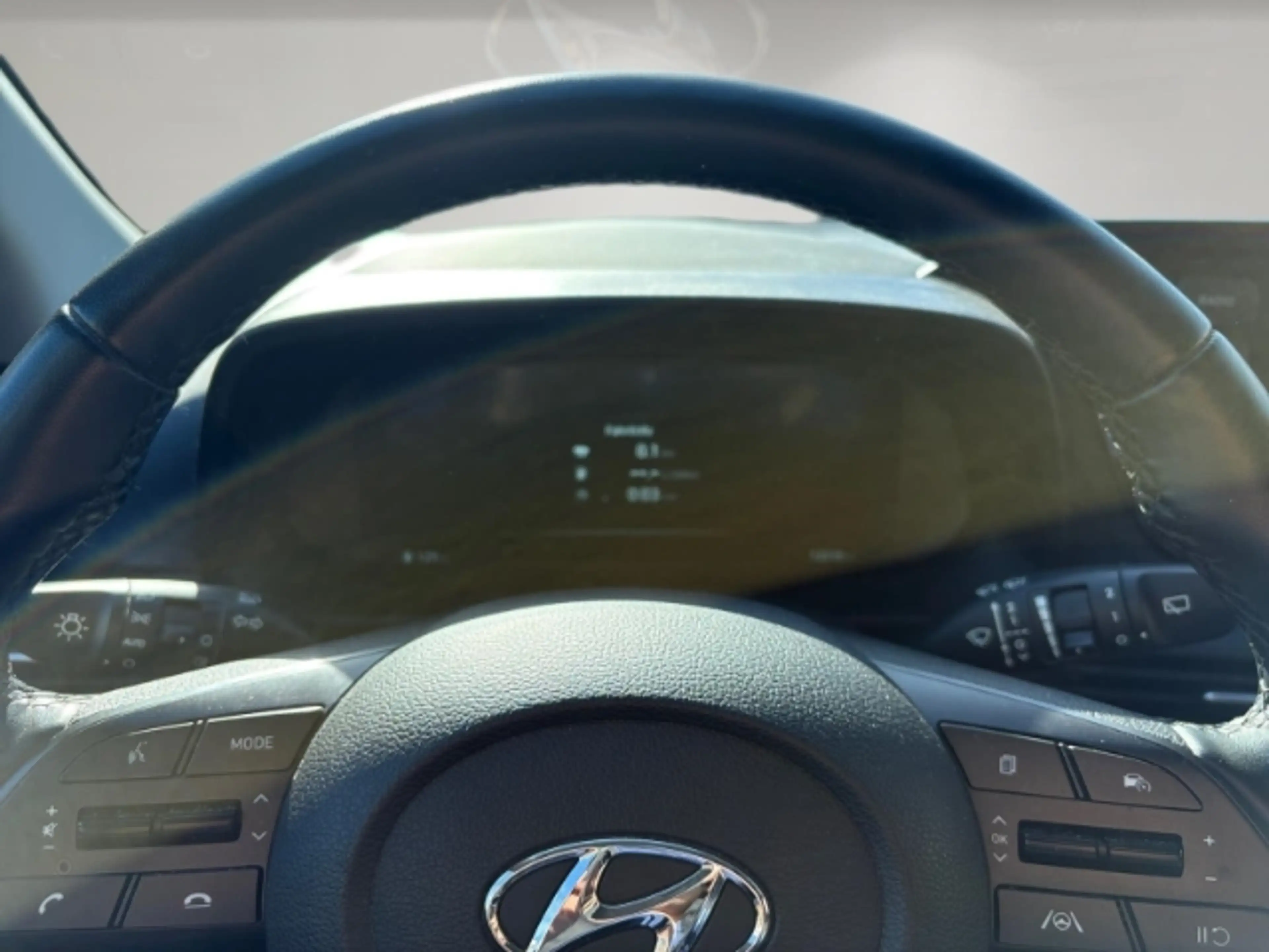 Hyundai BAYON Automat 2WD Trend Navi Digitales Cockpit LED Apple — photo 9