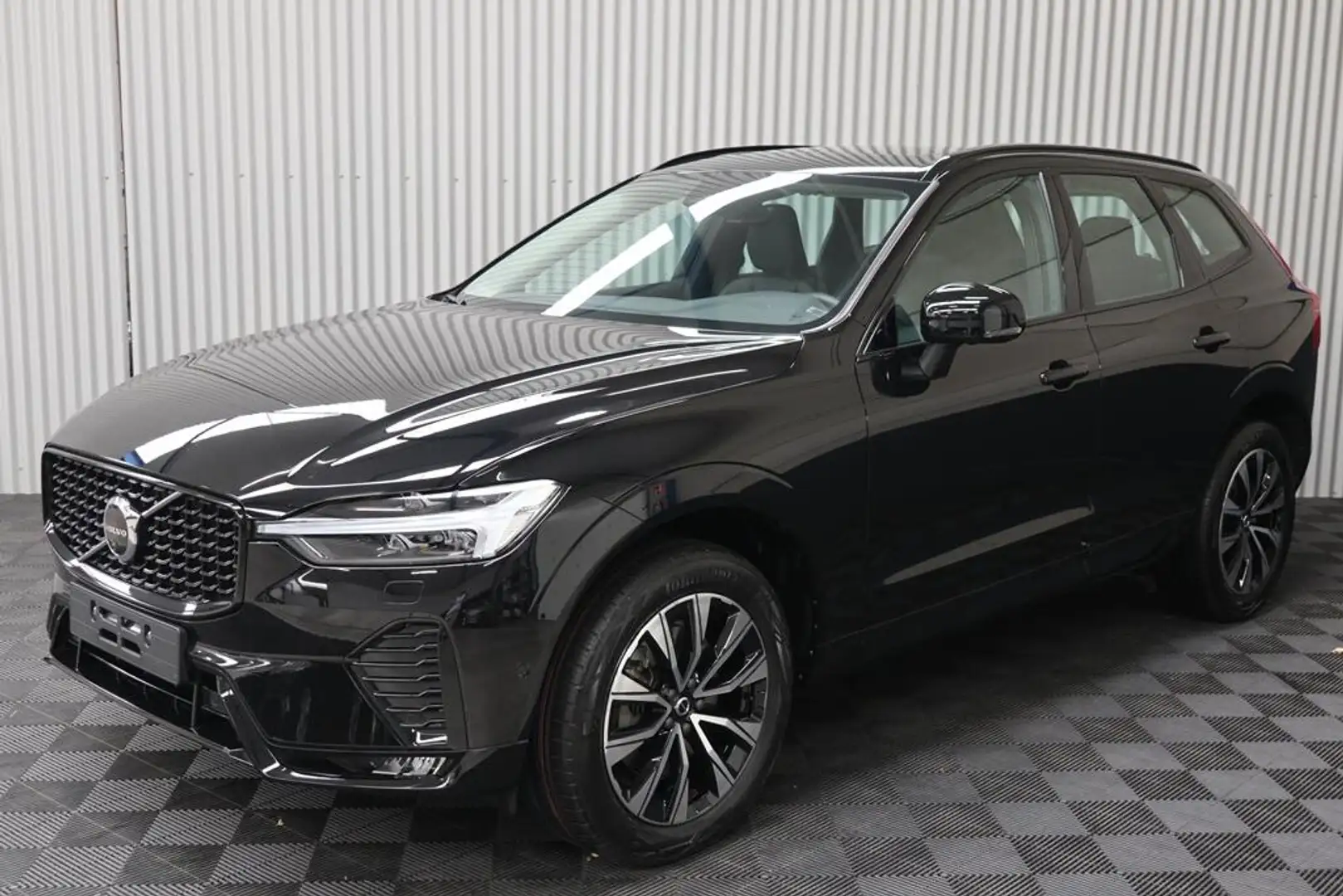 Volvo XC60 B4 Benzine Mild-Hybrid Plus Dark Pano Camera 360 Noir - 1