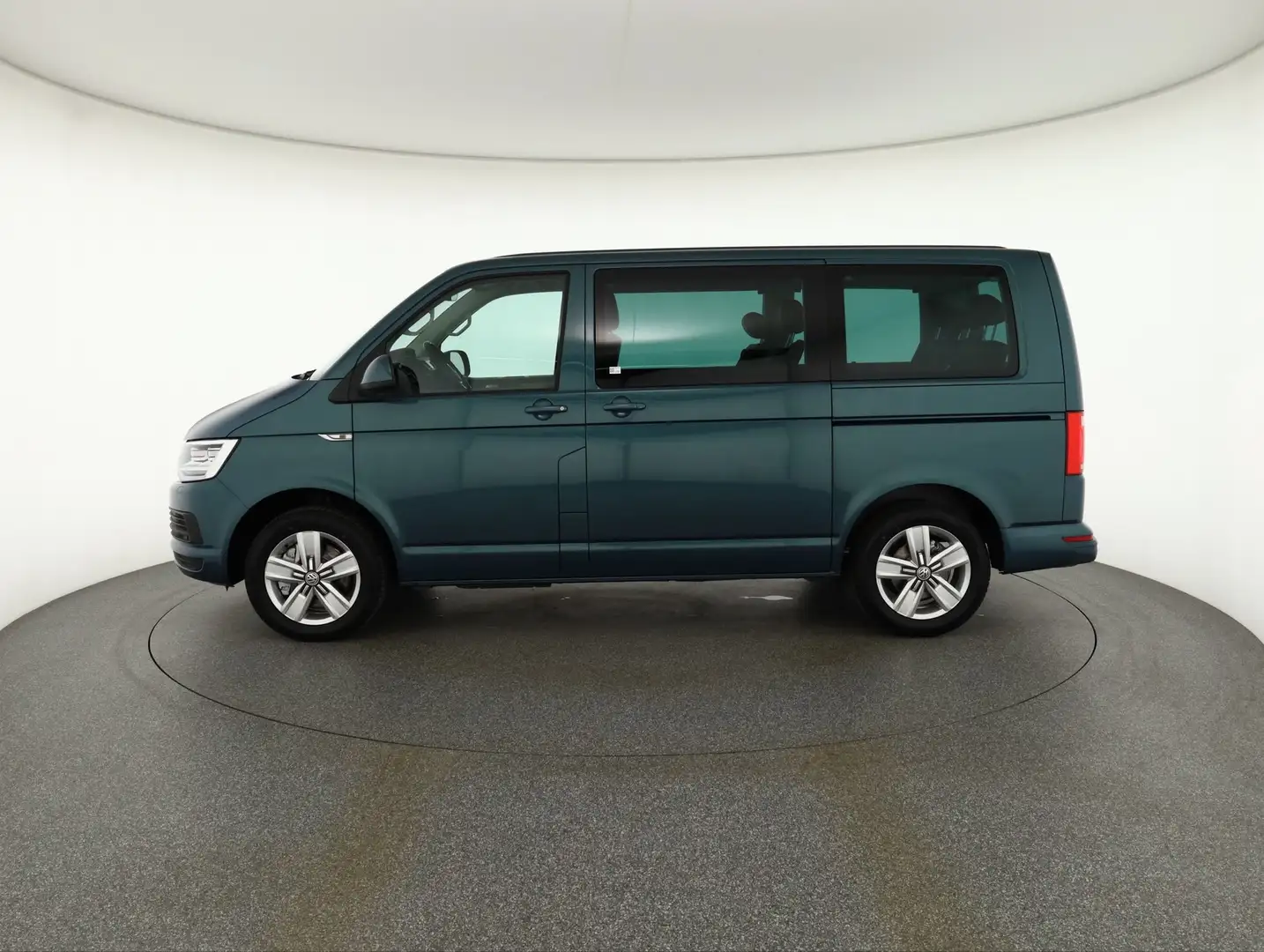 Volkswagen T6 Multivan T6 2.0 TDI DSG Multivan LED Navi Alcantara AHK Gris - 2