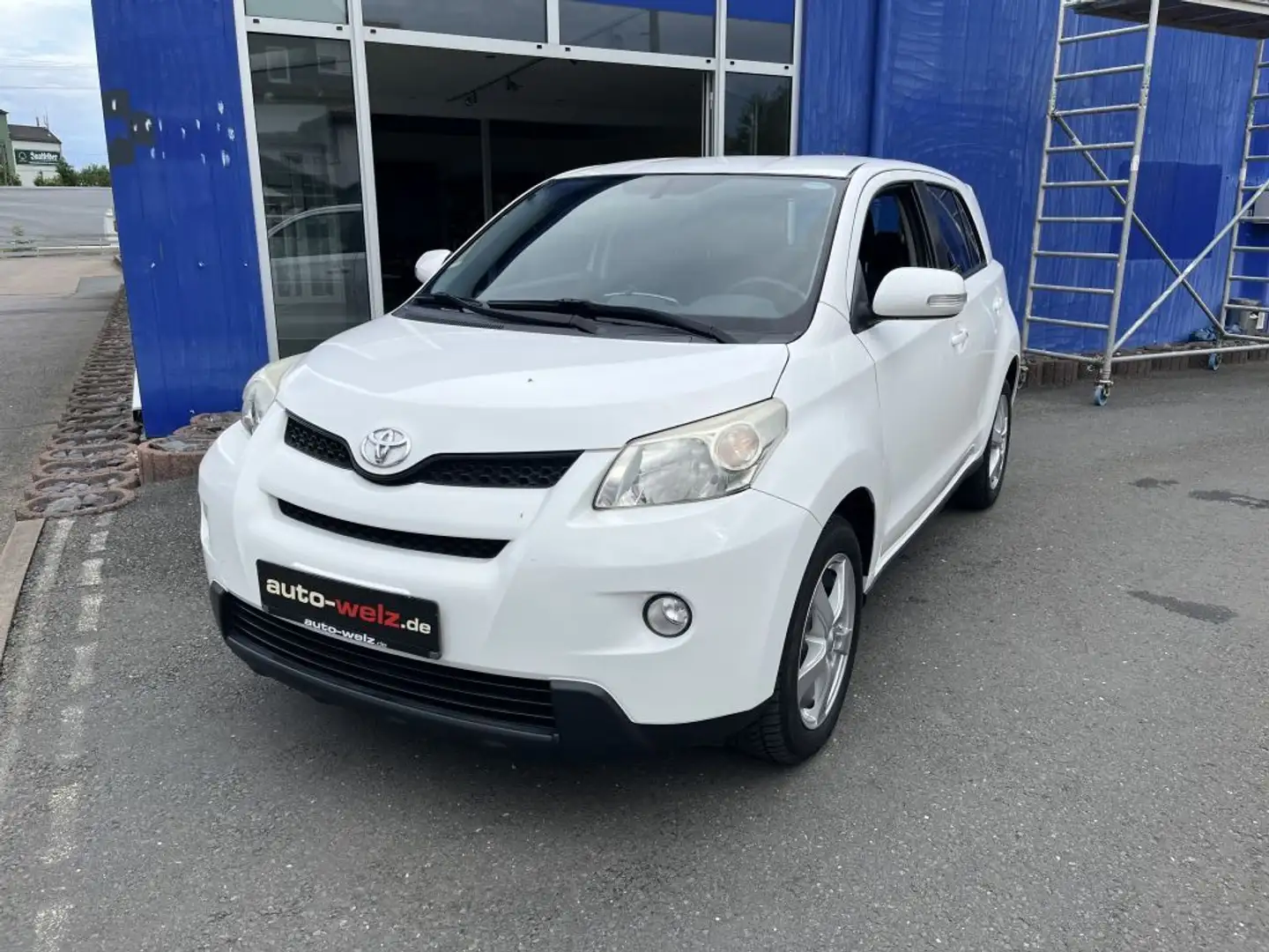 Toyota Urban Cruiser 1.4 D-4D 4x4 Trek+ Alb - 1