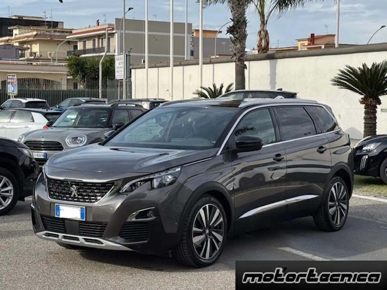 Peugeot 5008