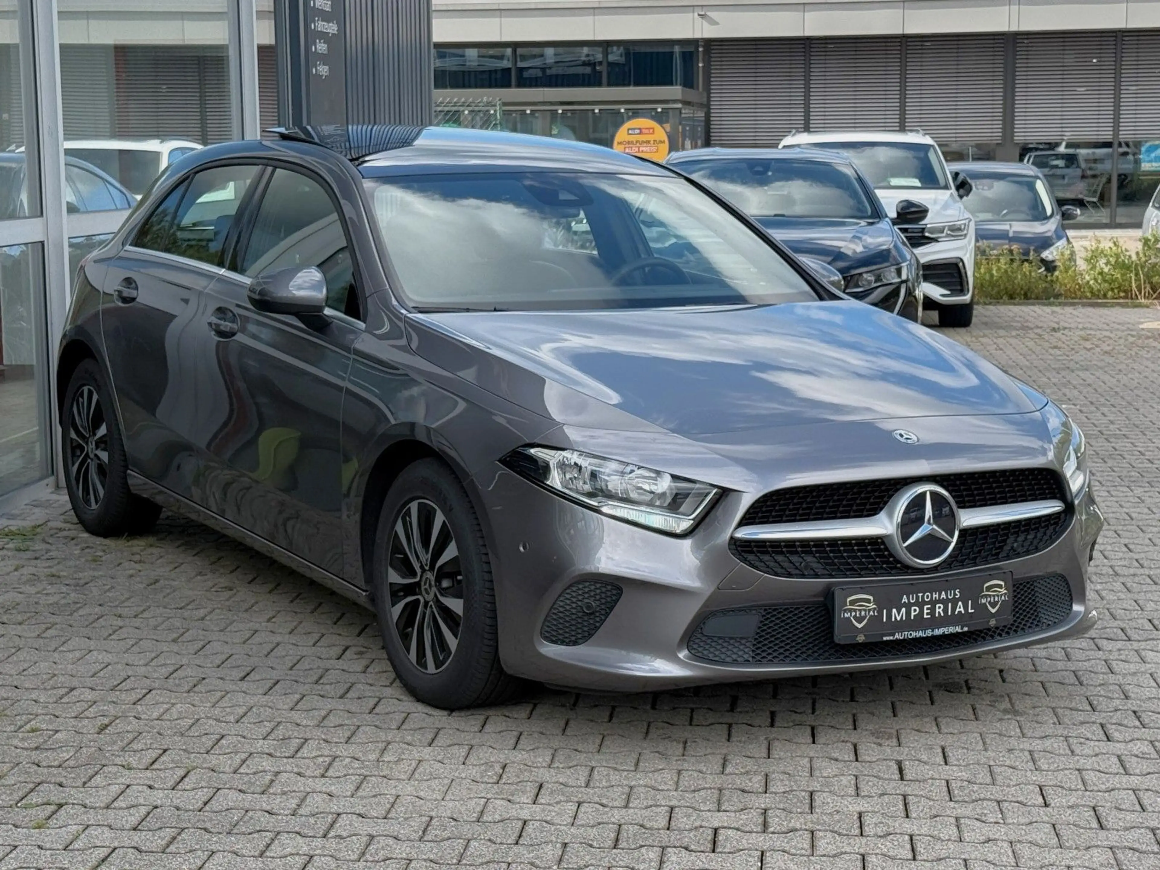 Mercedes-Benz A 200 d Aut. STYLE LEDER+PANO+NAVI+SOUND+PLA+AHK — photo 3