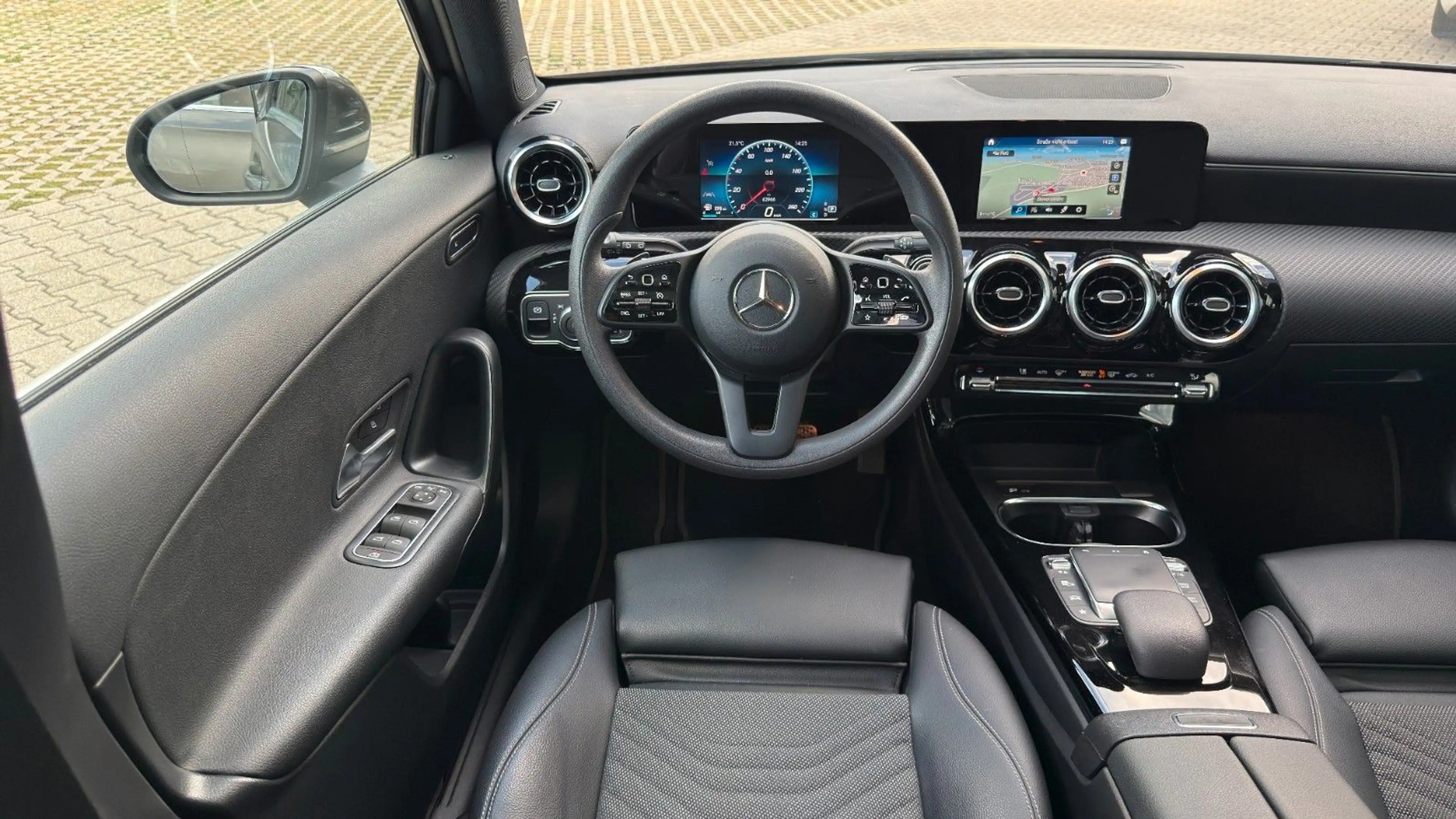 Mercedes-Benz A 200 d Aut. STYLE LEDER+PANO+NAVI+SOUND+PLA+AHK — photo 10