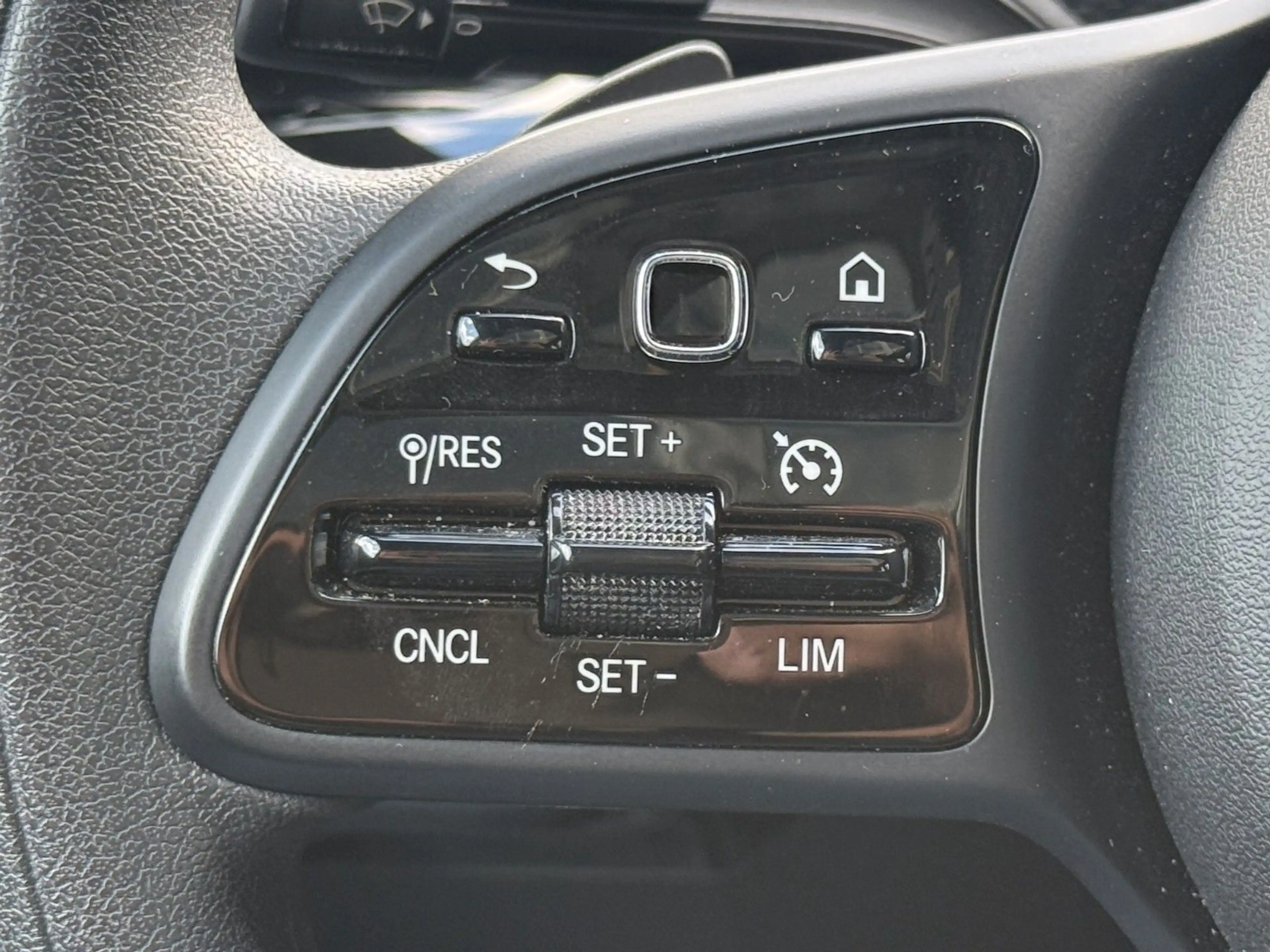 Mercedes-Benz A 200 d Aut. STYLE LEDER+PANO+NAVI+SOUND+PLA+AHK — photo 23