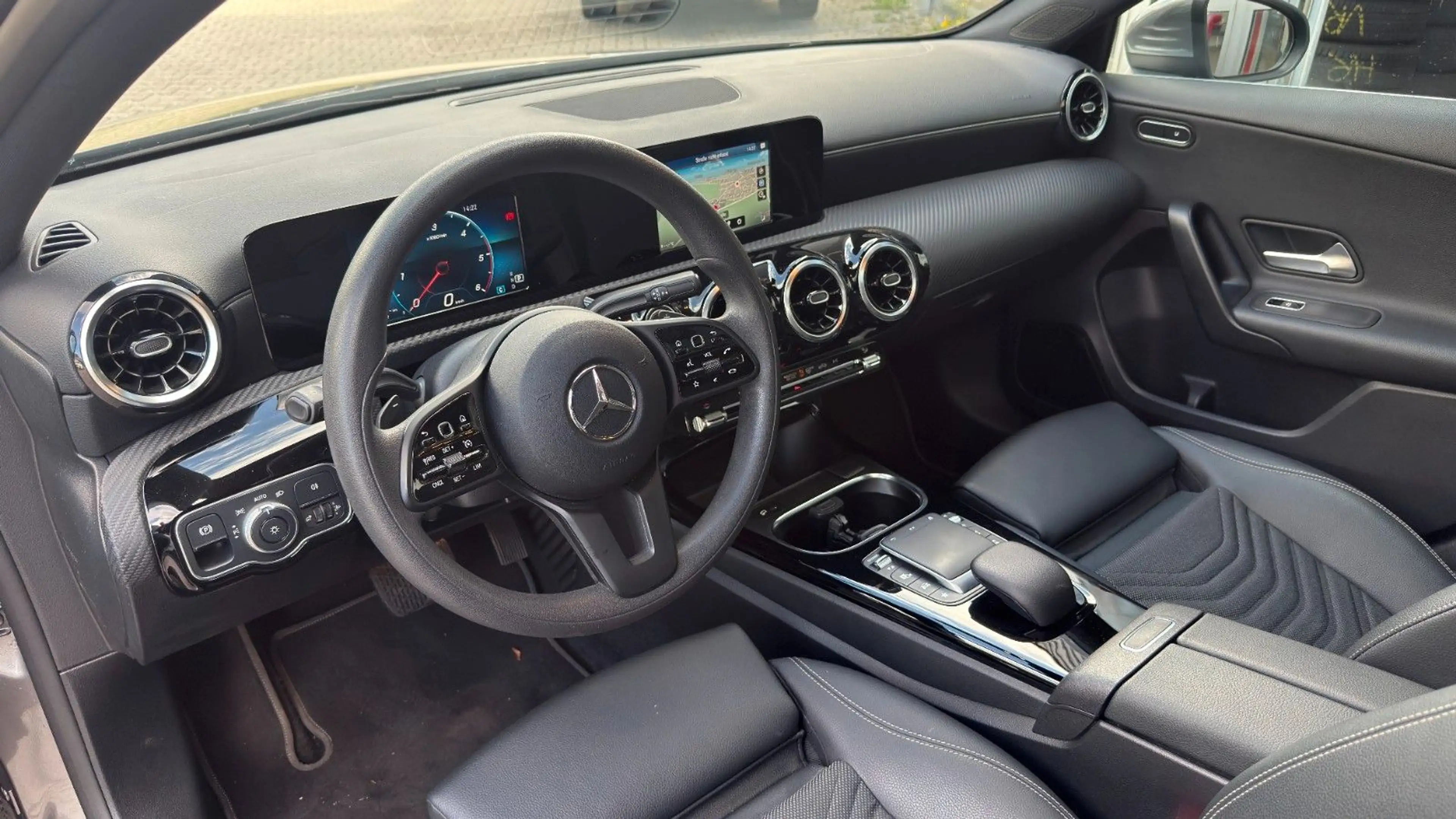Mercedes-Benz A 200 d Aut. STYLE LEDER+PANO+NAVI+SOUND+PLA+AHK — photo 9