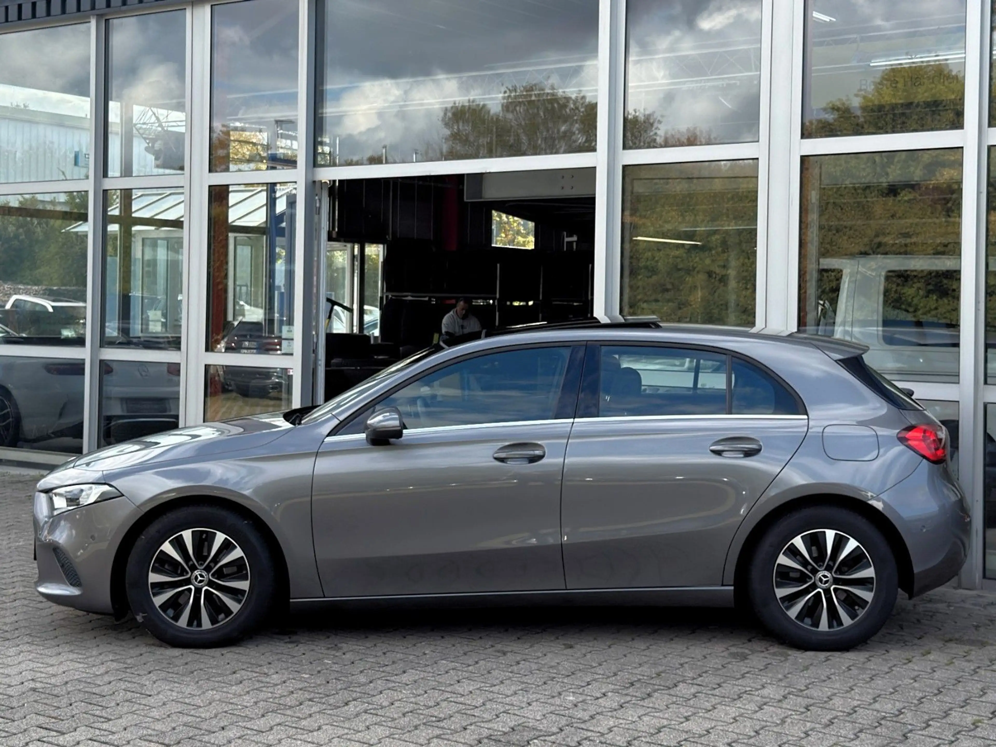 Mercedes-Benz A 200 d Aut. STYLE LEDER+PANO+NAVI+SOUND+PLA+AHK — photo 7
