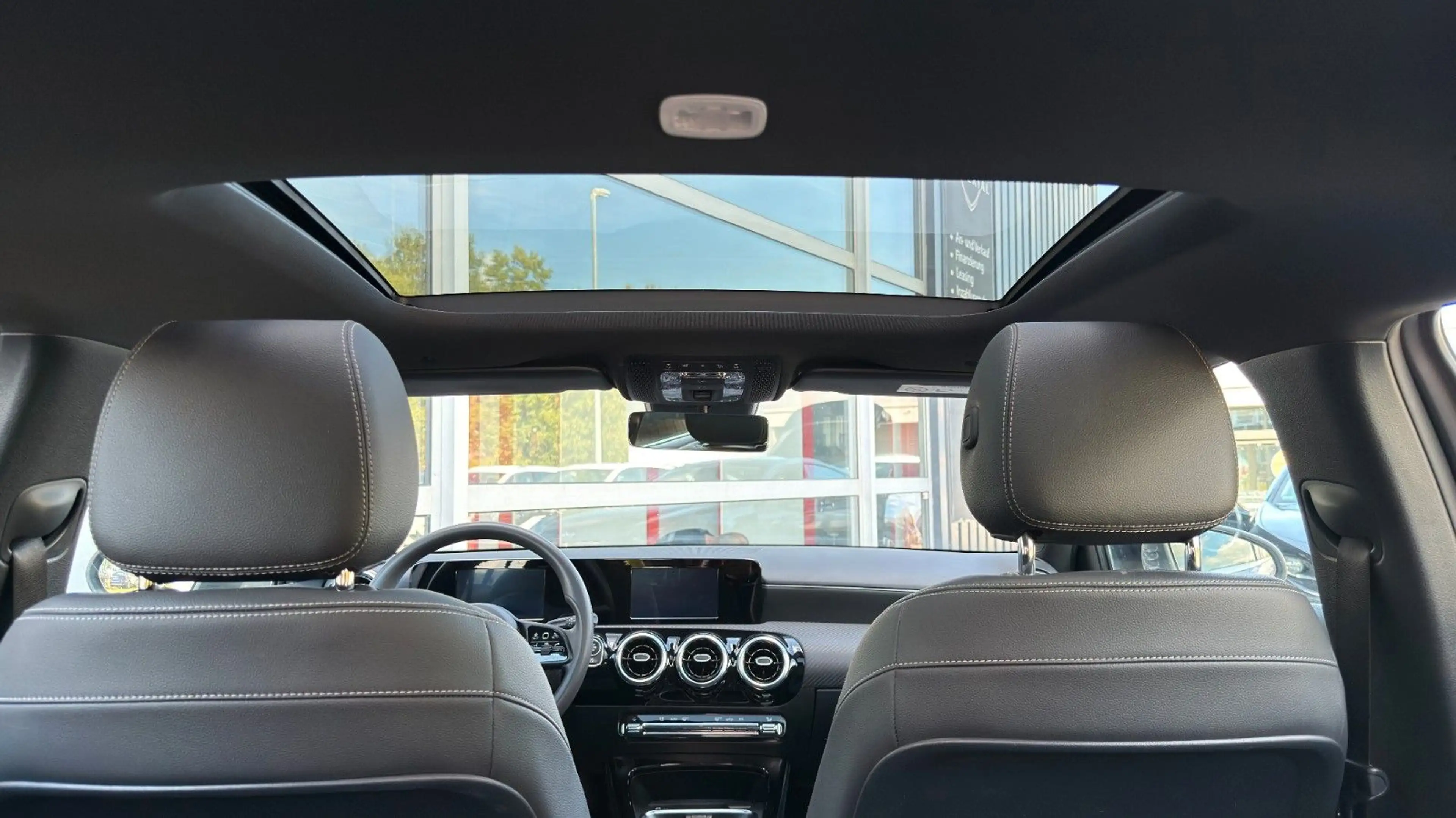 Mercedes-Benz A 200 d Aut. STYLE LEDER+PANO+NAVI+SOUND+PLA+AHK — photo 14