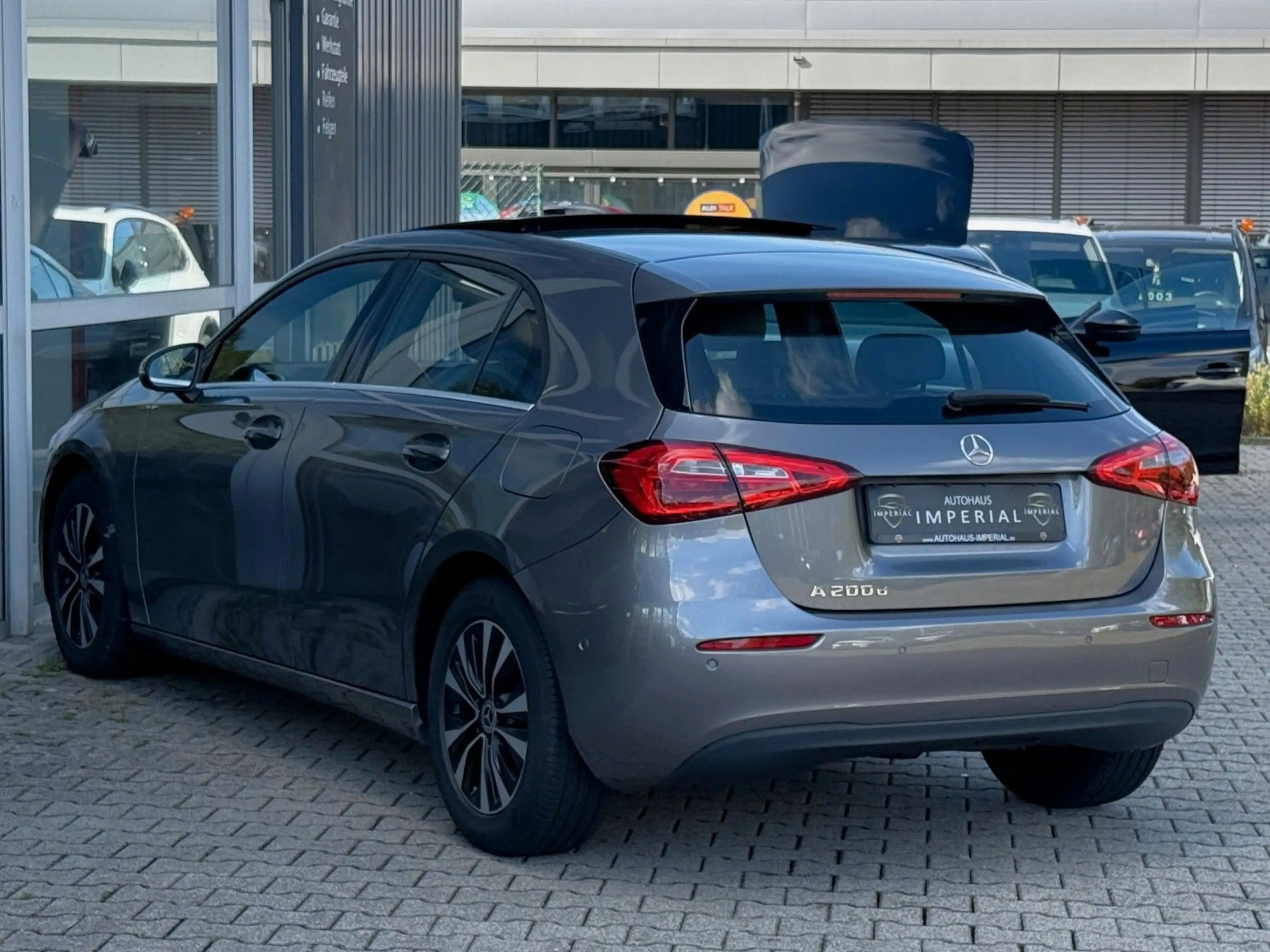 Mercedes-Benz A 200 d Aut. STYLE LEDER+PANO+NAVI+SOUND+PLA+AHK — photo 4