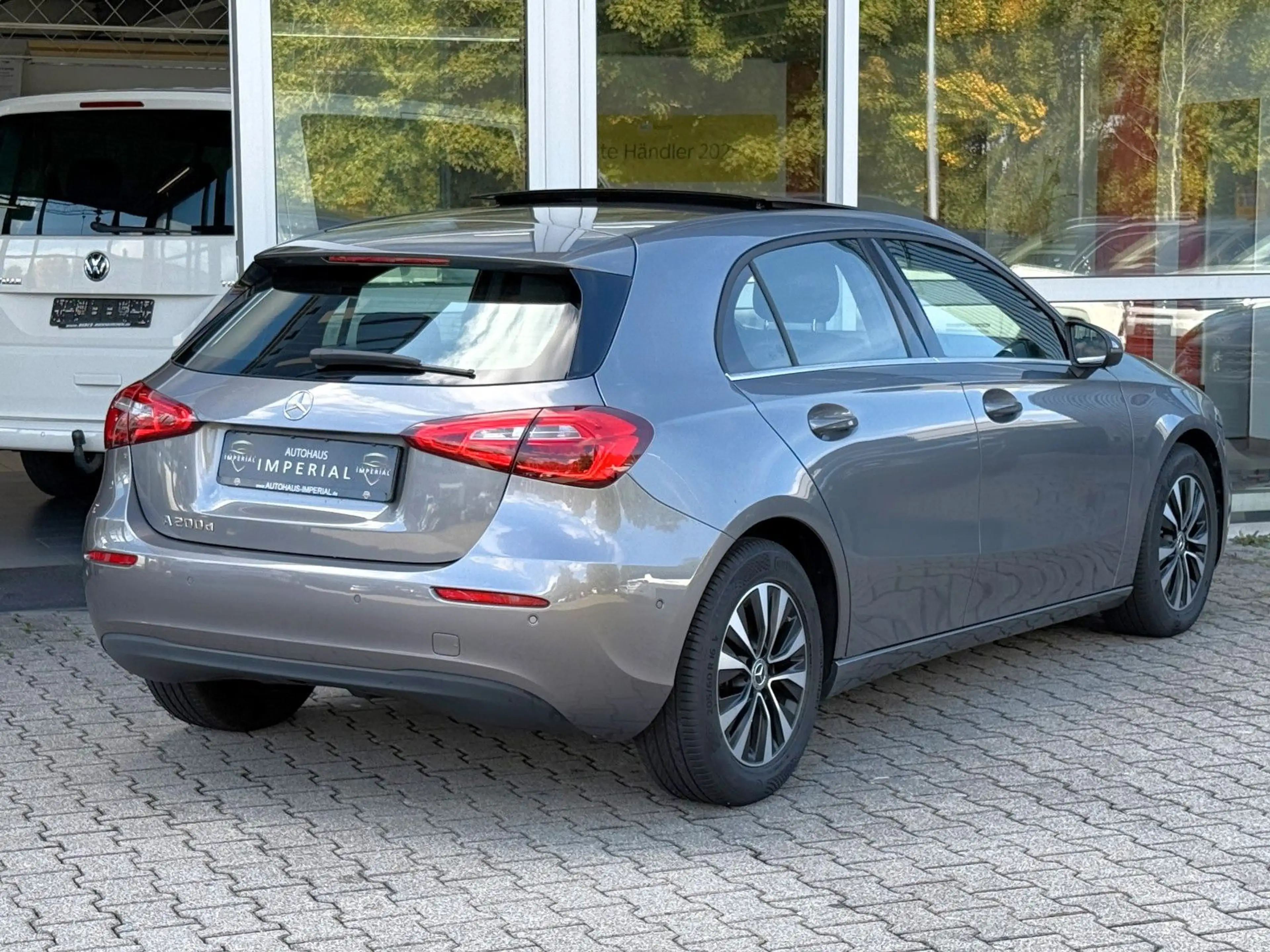 Mercedes-Benz A 200 d Aut. STYLE LEDER+PANO+NAVI+SOUND+PLA+AHK — photo 6