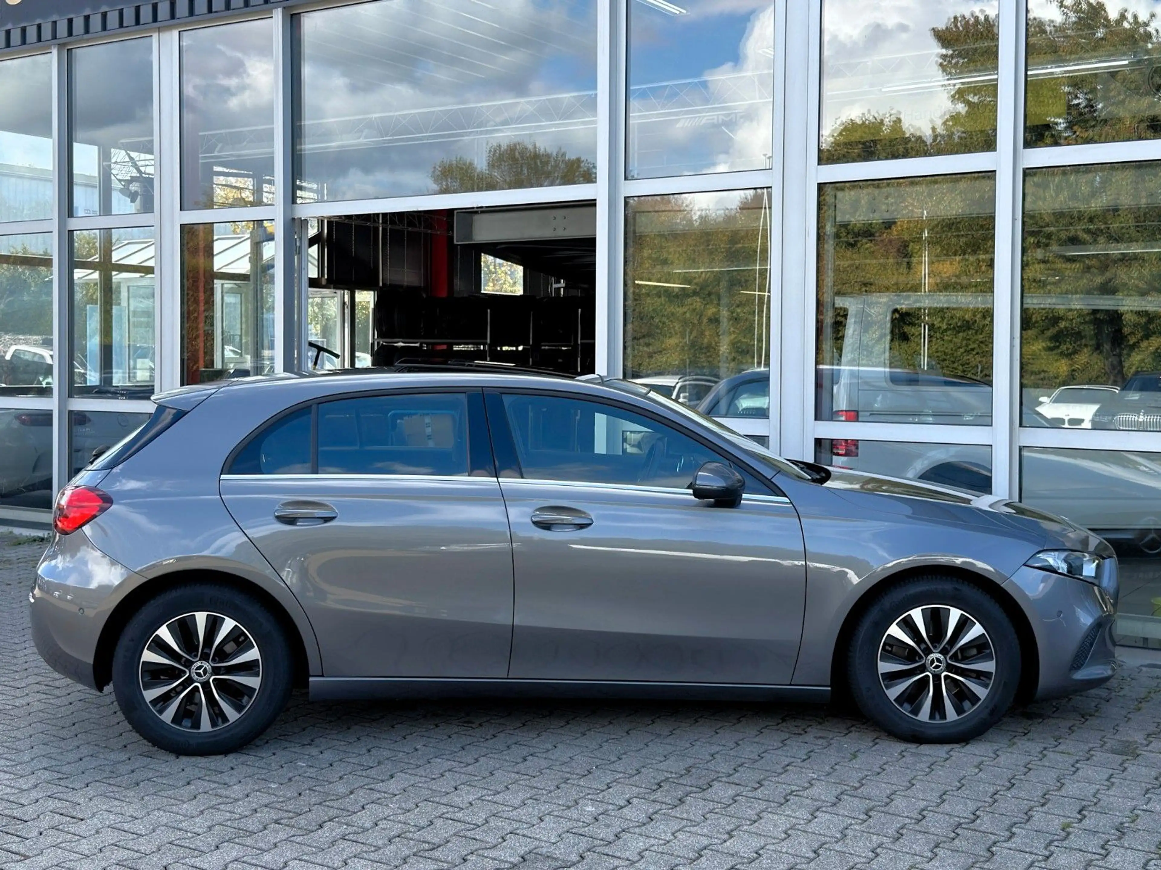 Mercedes-Benz A 200 d Aut. STYLE LEDER+PANO+NAVI+SOUND+PLA+AHK — photo 8