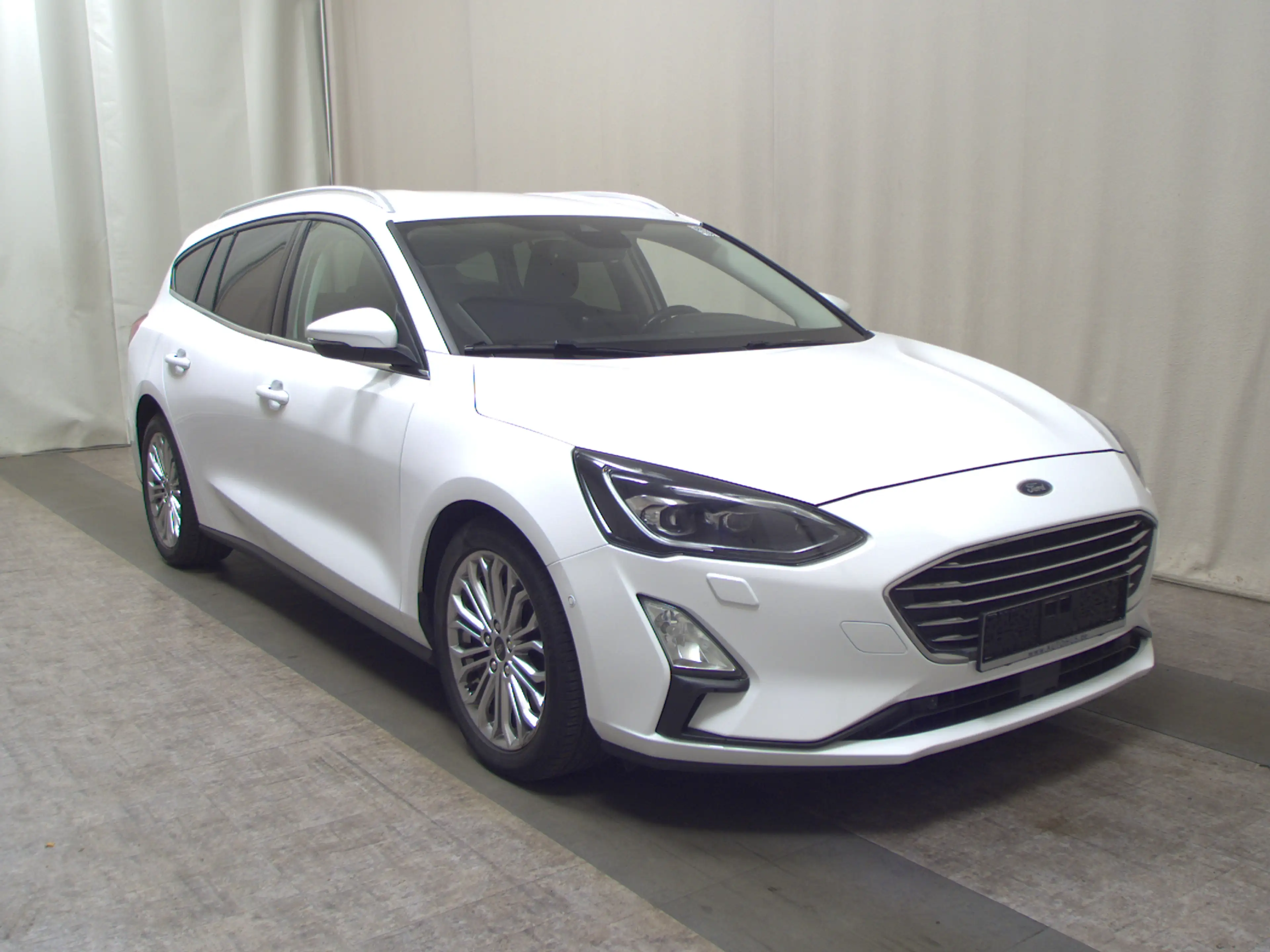 Ford Focus Turnier 2.0 EB Titanium Navi LED RFK ACC — photo 3
