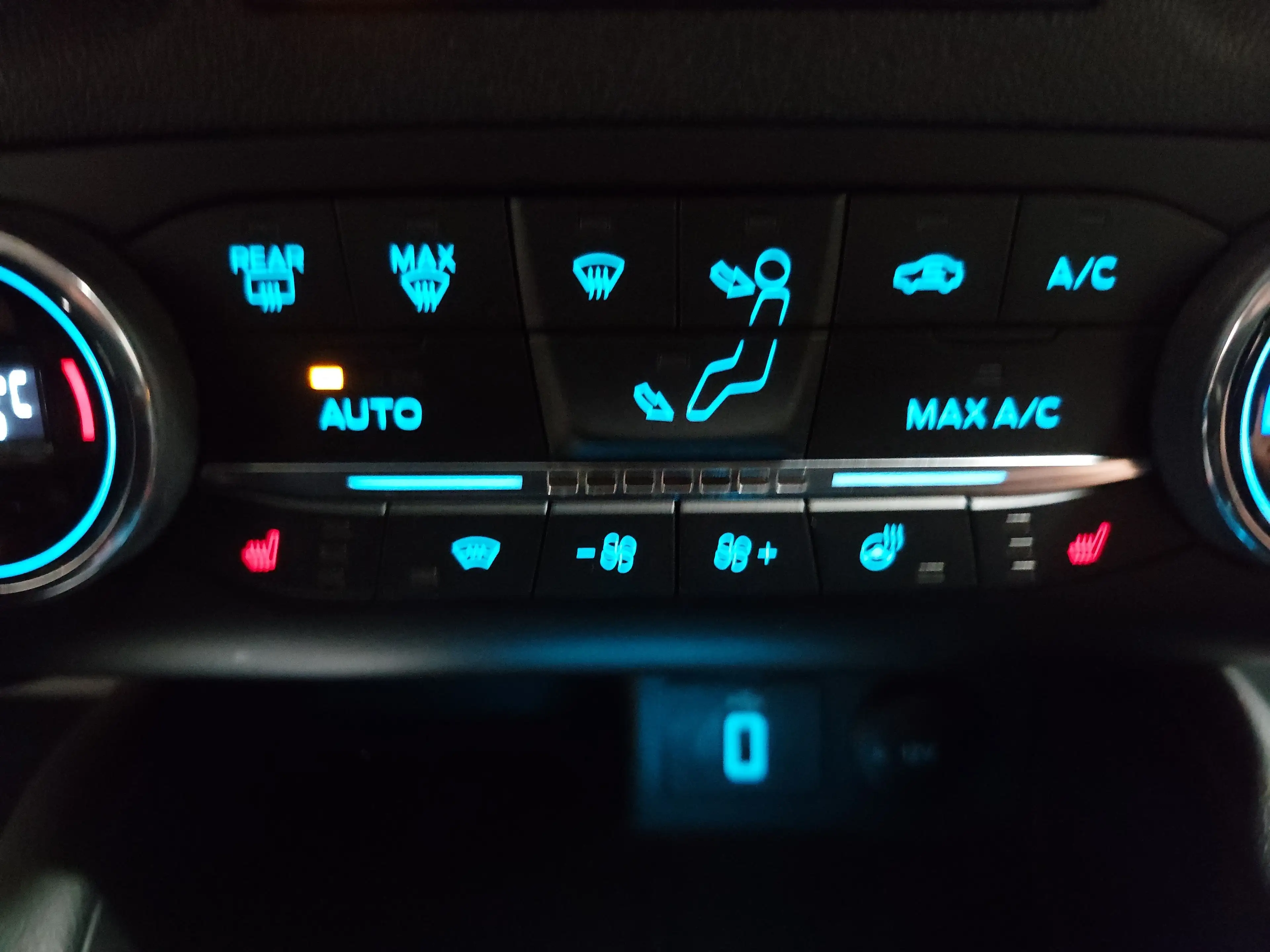Ford Focus Turnier 2.0 EB Titanium Navi LED RFK ACC — photo 15
