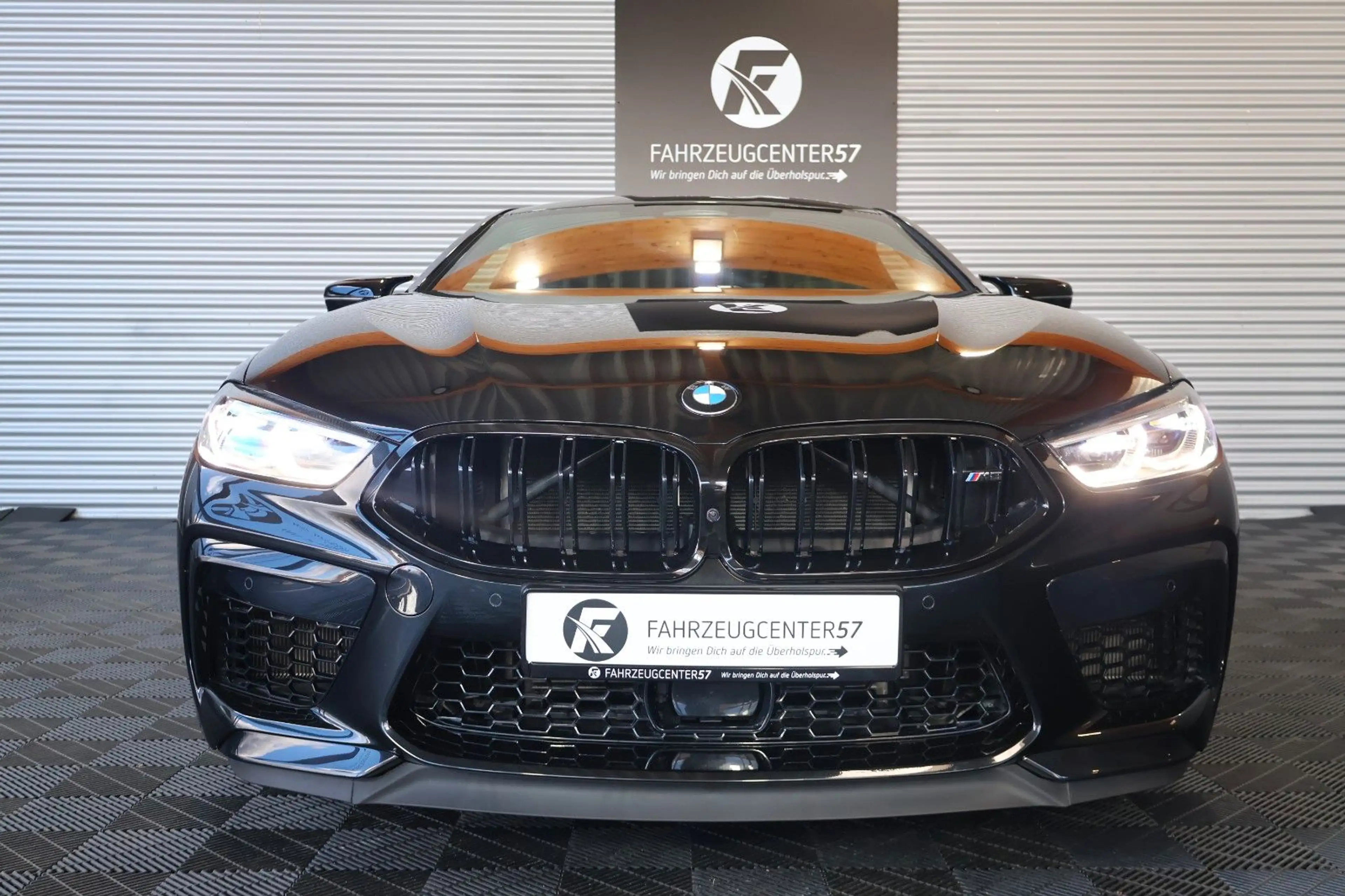 BMW M8 xDrive Coupé/ACC/LASER/SOFTCLOSE/CARPLAY/H&K — photo 5