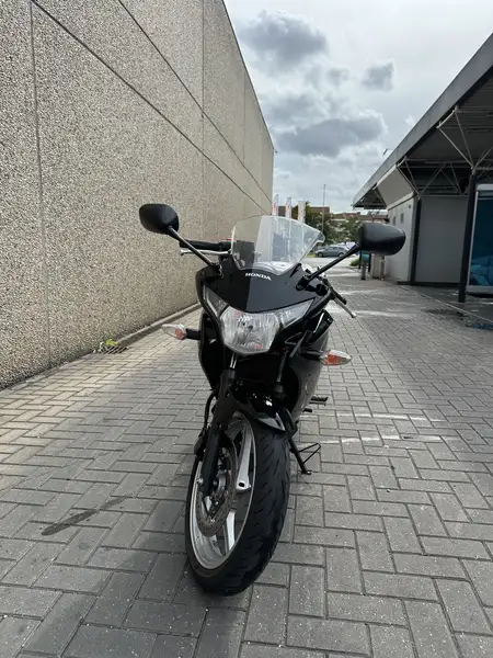Honda CBR 250 - foto 2