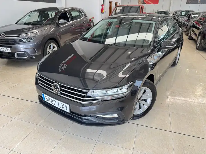 Volkswagen Passat Berlina Business 1.5 TSI 2022