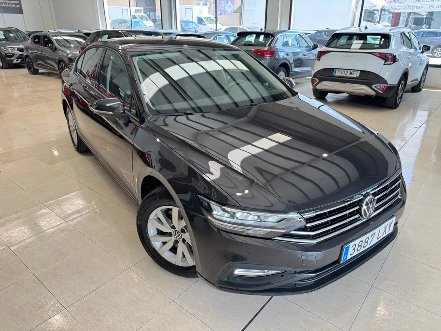 Volkswagen Passat 1.5 TSI Business 110kW Gris - 2
