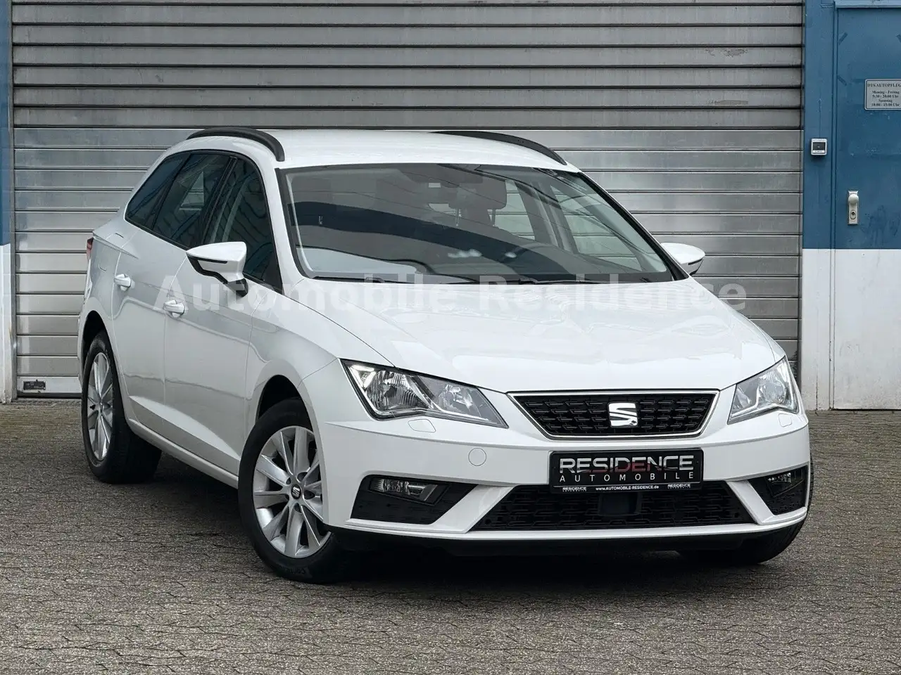 SEAT Leon ST Style 1.5TGI DSG*SHZ*PDC*MFL*ALU*LED*1HD — photo 1 of 22