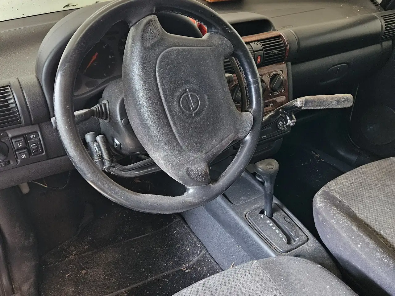 Opel Tigra 1.4i-16V ananas geel, foto 3