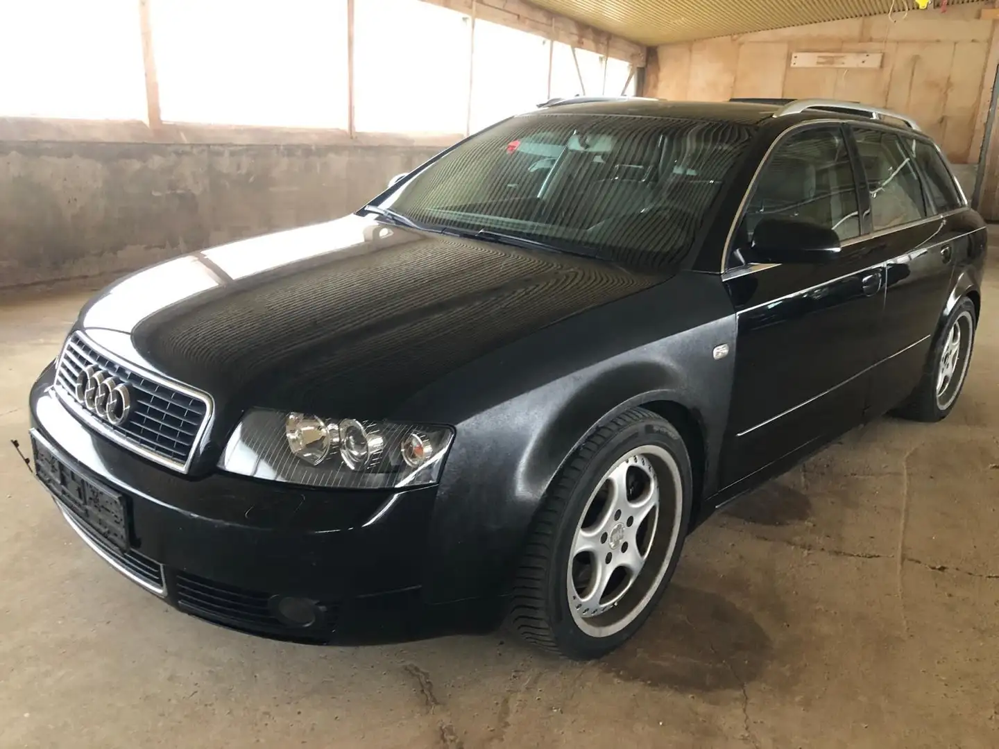 Audi A4 2.5TDI quattro Schwarz - 1
