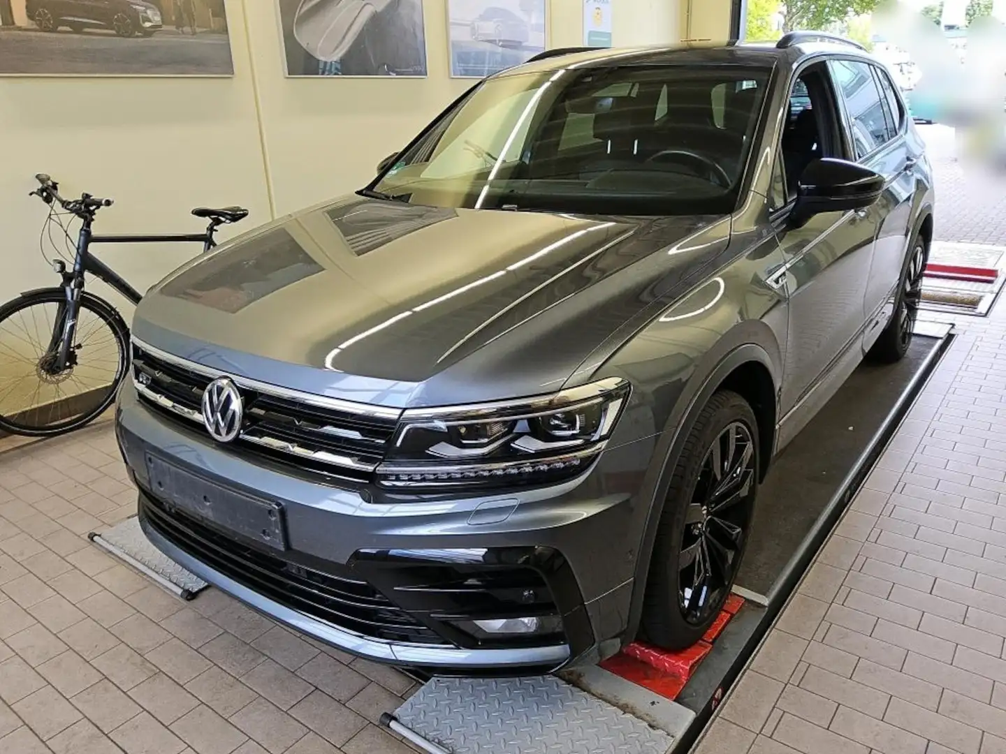Volkswagen Tiguan Allspace 4M R Line BLACK STYLE*ViCo*PANO* Grijs - 1