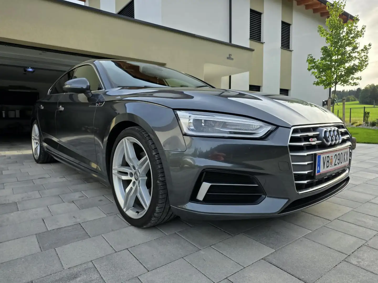 Audi A5 Audi A5 Sportback 2,0 TFSI S-tronic Sport S-Line Limousine Grau - 1