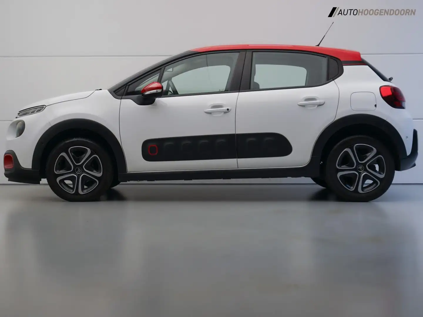 Citroen C3 1.2 PureTech S&S Shine 110pk (APPLE CARPLAY,LED,NA Bílá - 2