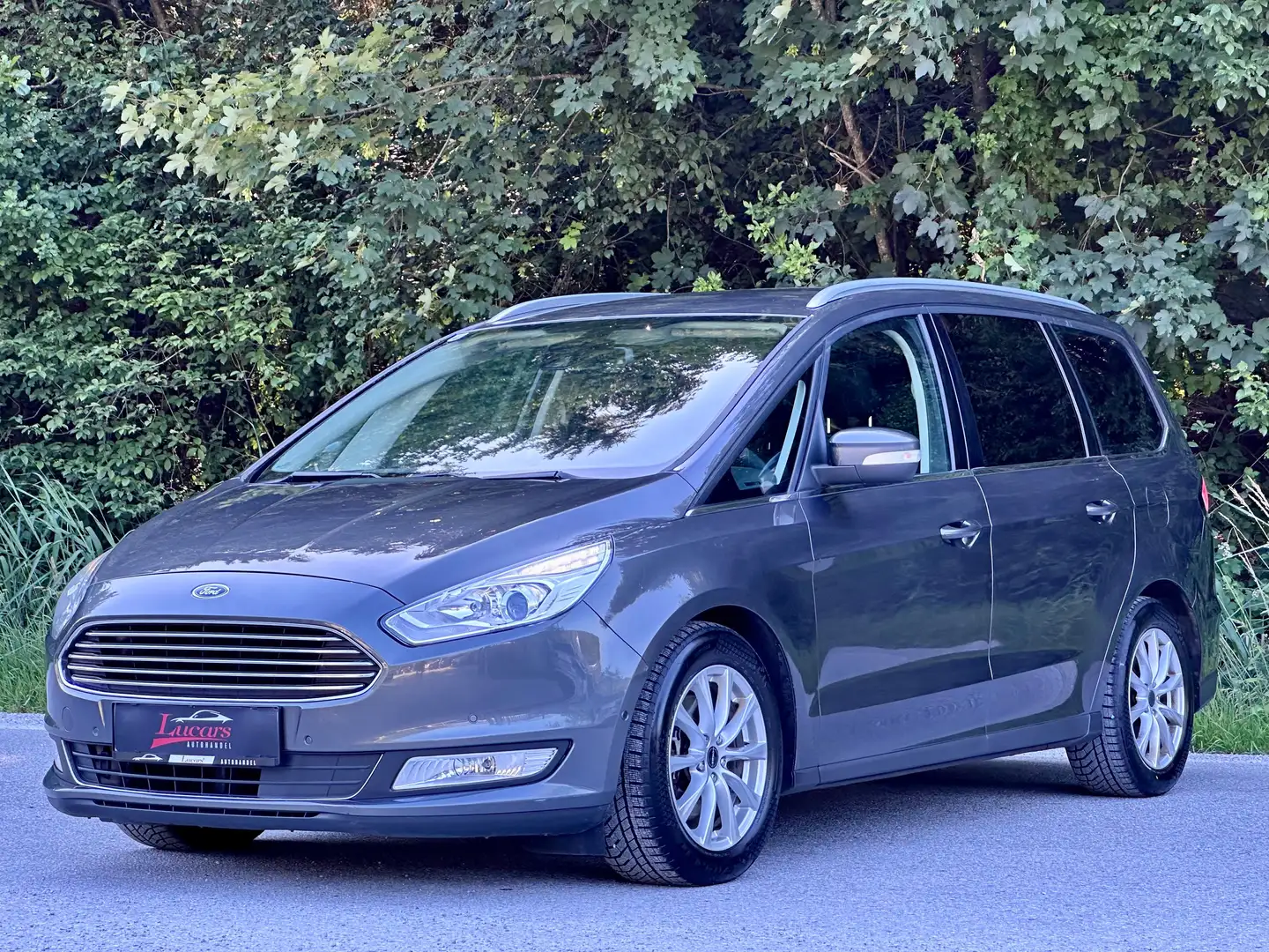 Ford Galaxy 2,0 TDCi Titanium AWD ALLRAD*7 SITZER*LED*NAVI* Grau - 1