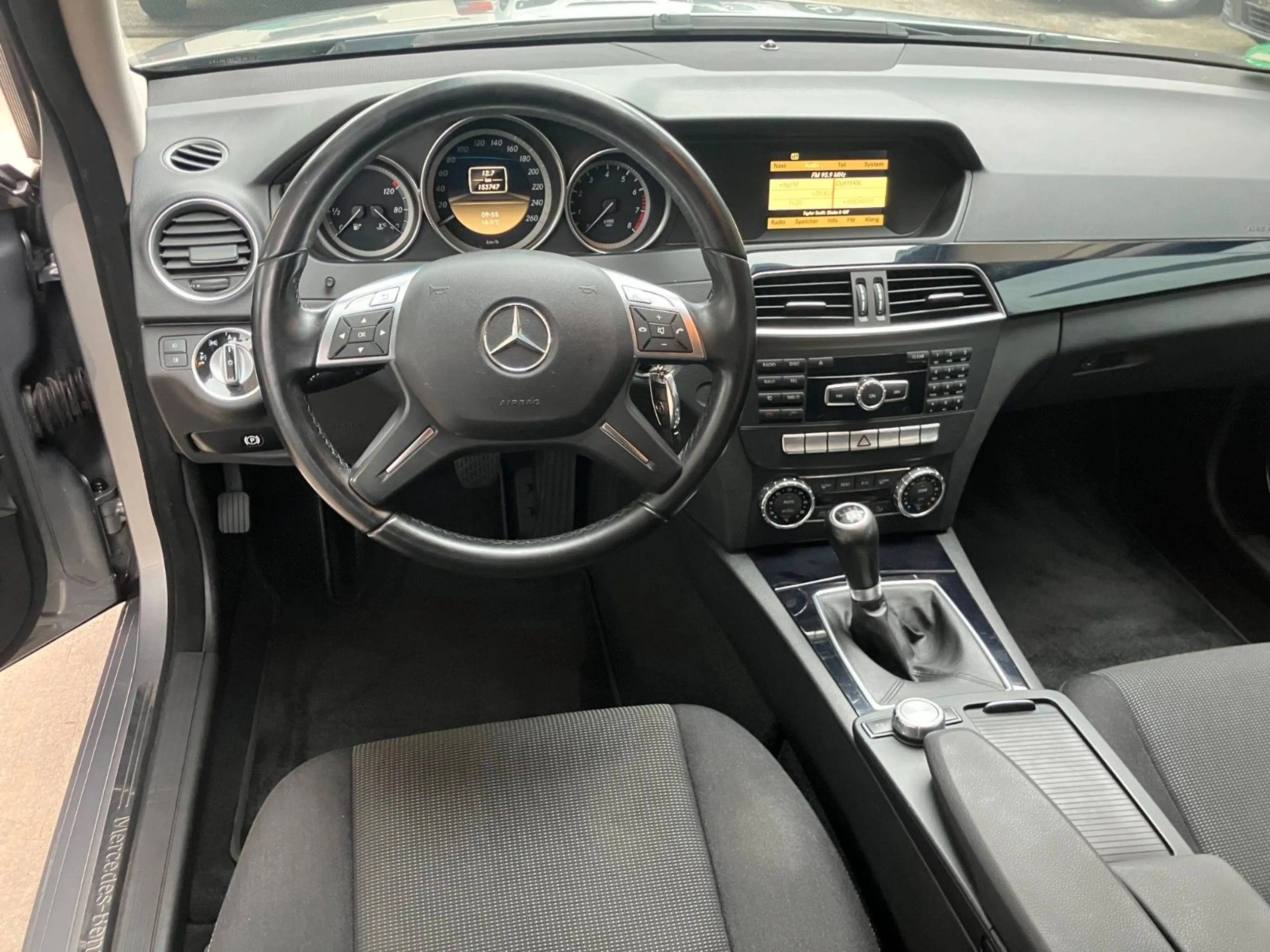 Mercedes-Benz C 180 T-Modell BlueEfficiency — photo 5