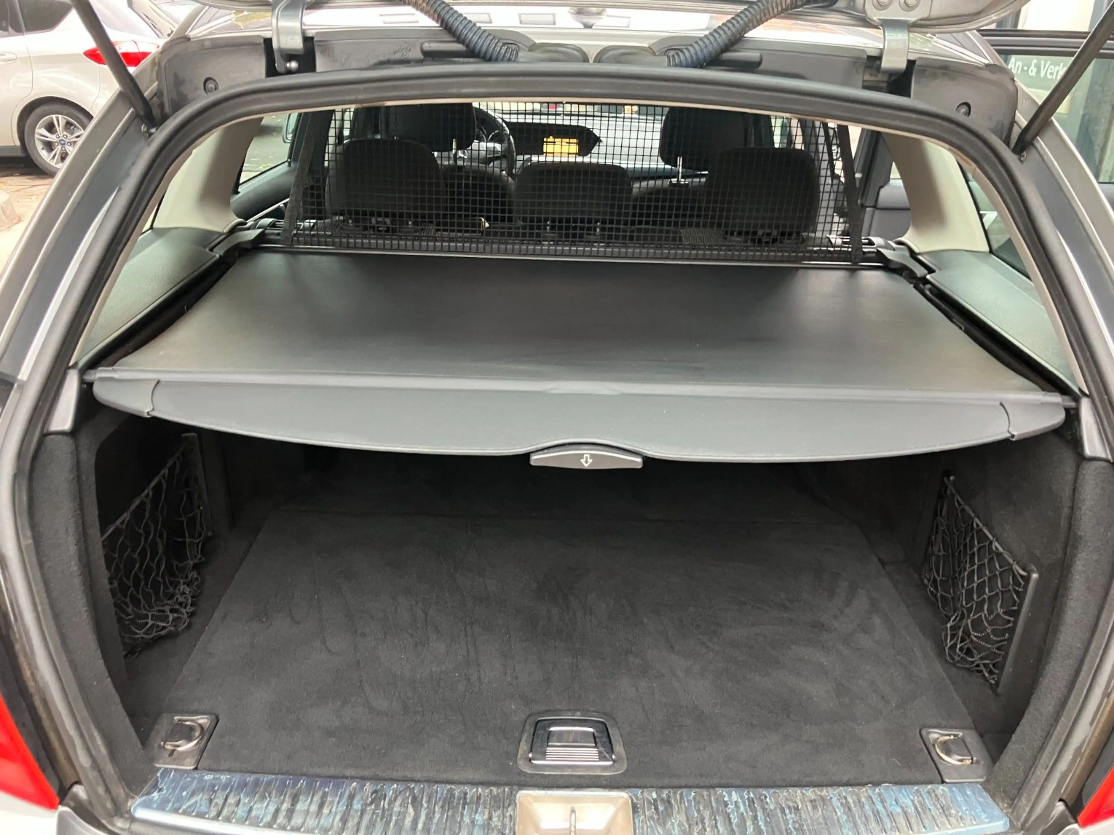 Mercedes-Benz C 180 T-Modell BlueEfficiency — photo 8