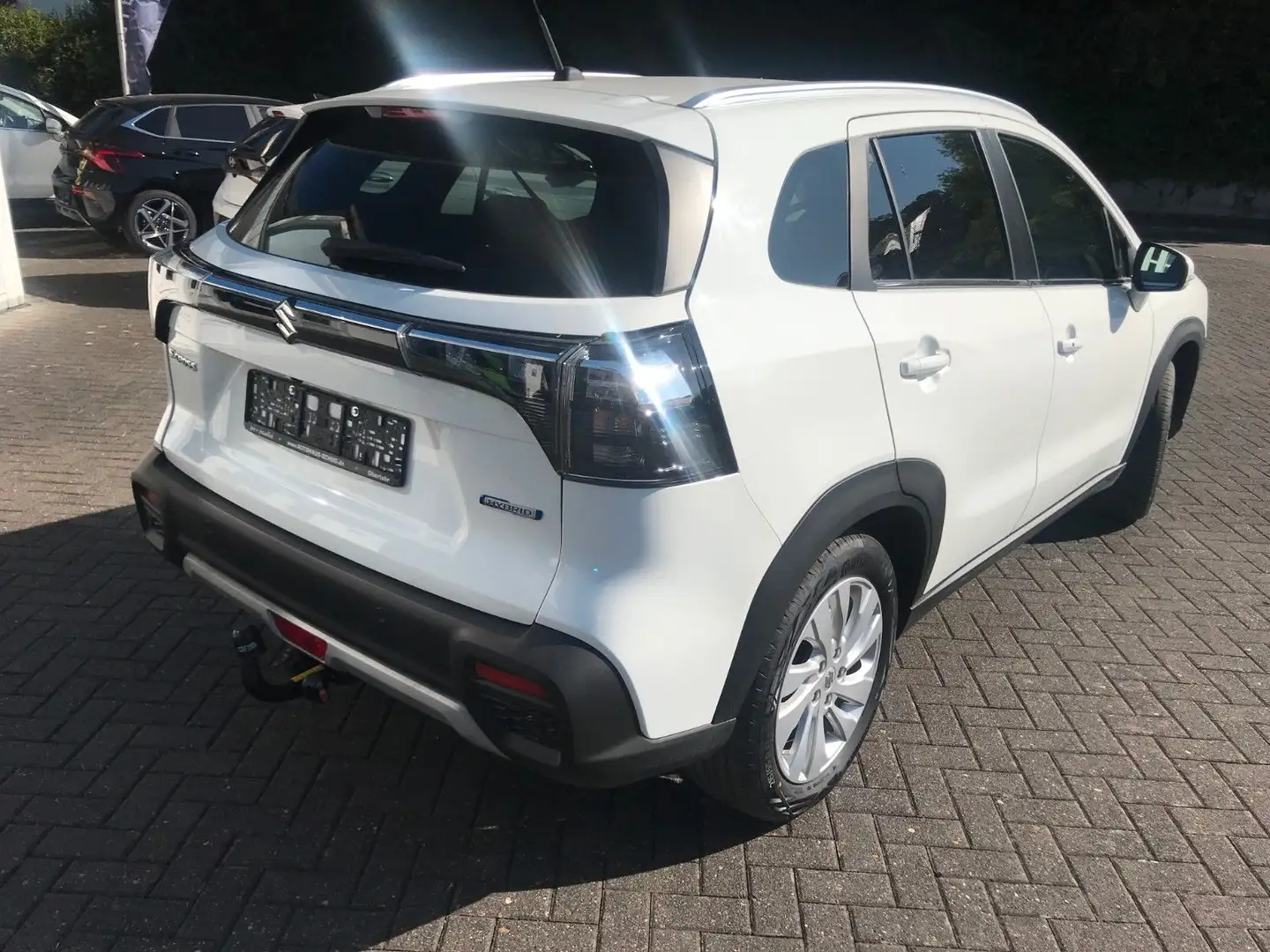 Suzuki (SX4) S-Cross Comfort Allgrip mHEV, LED*BLIS*AHK Biały - 2