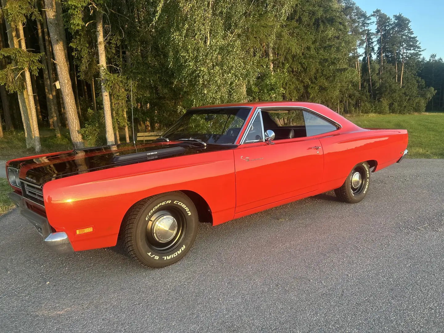 Plymouth Road Runner 383 ccu in Rood - 1
