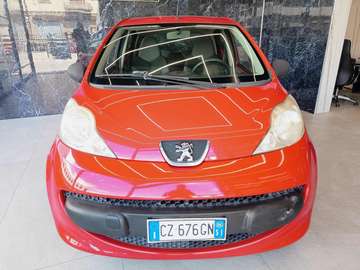 1.0 5 porte AMIC1