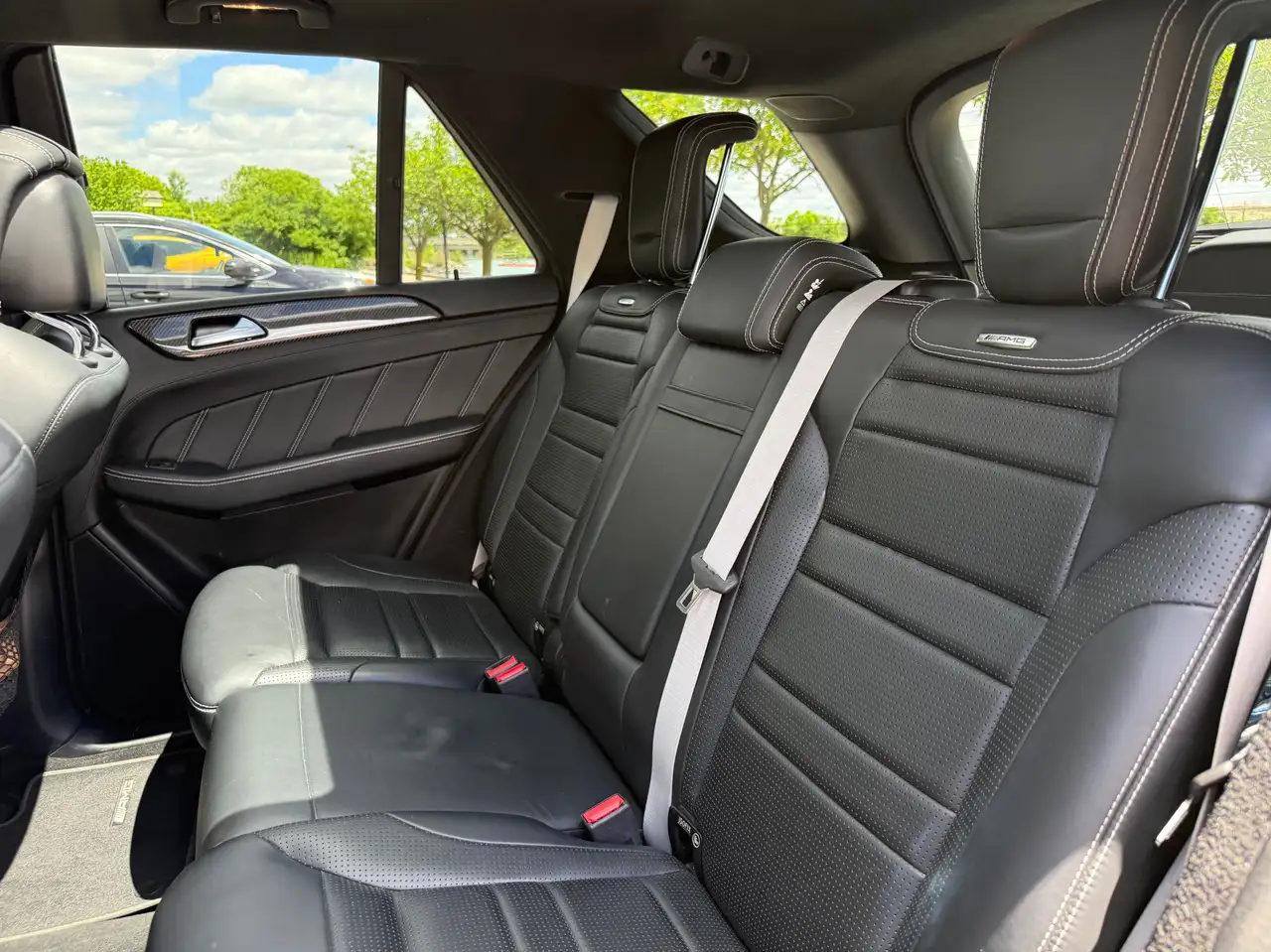 Mercedes-Benz GLE снимка Mercedes-Benz GLE