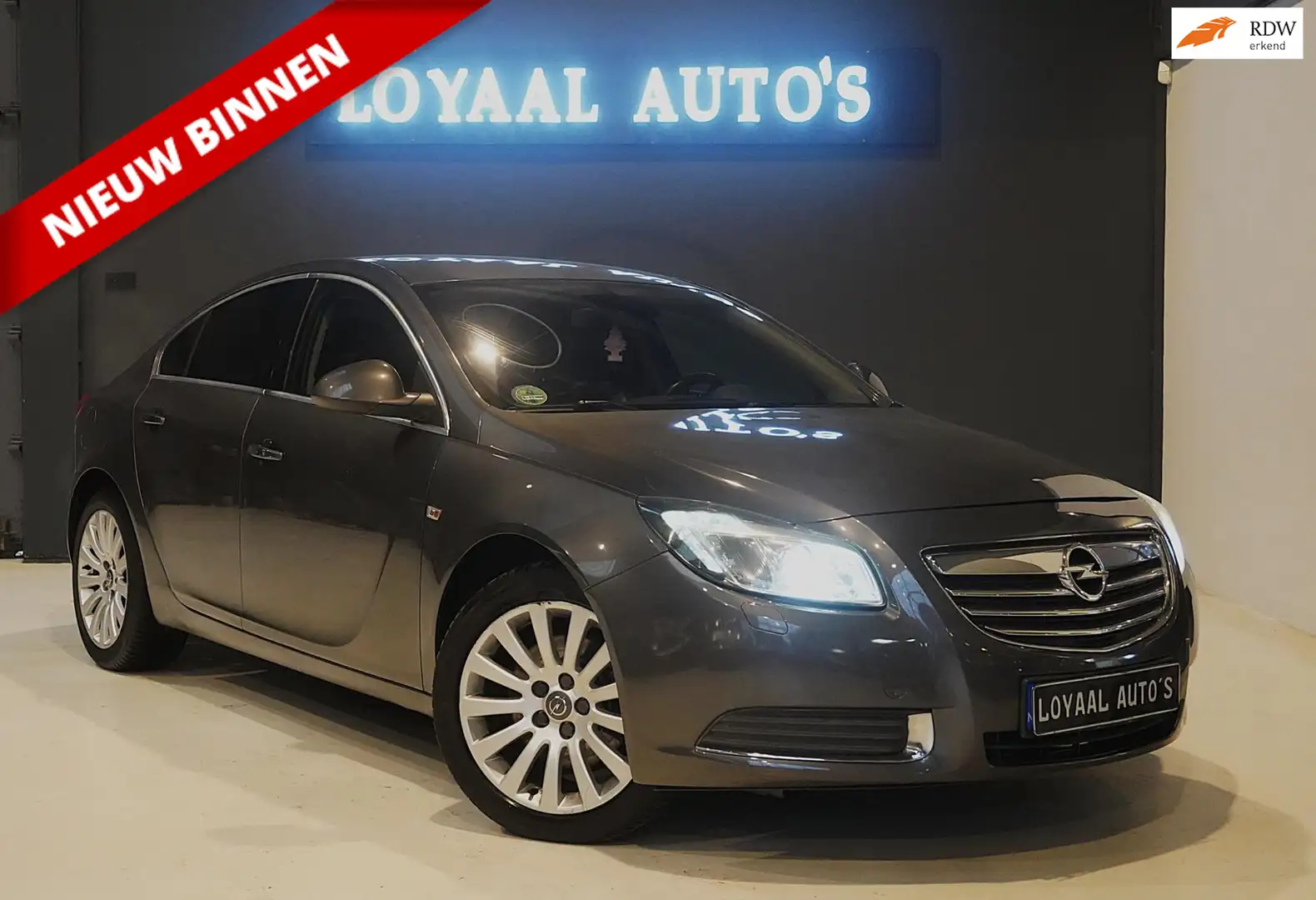 Opel Insignia 2.0 T Edition | AUTOMAAT | CRUISE | APK | NAVI | S Gris - 1