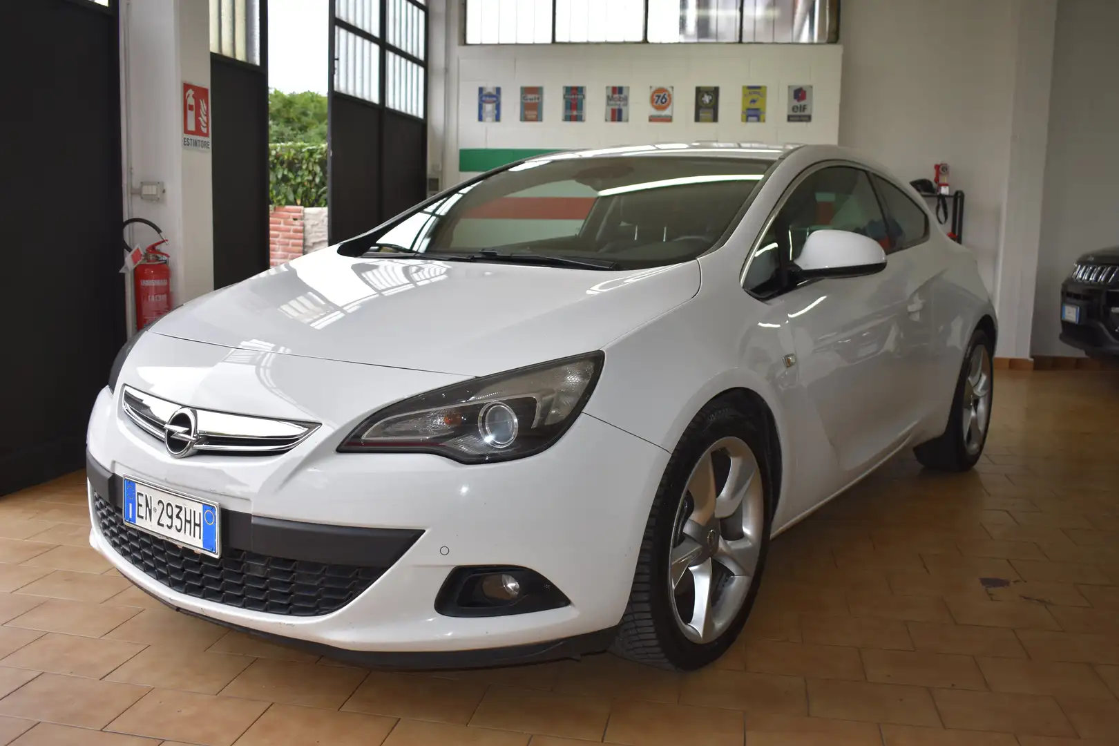 Opel Astra GTC 2.0 Cdti Cosmo S Bianco - 2