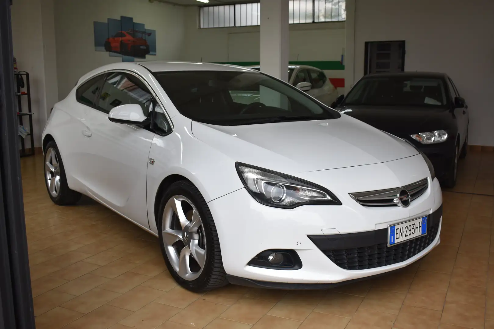 Opel Astra GTC 2.0 Cdti Cosmo S Bianco - 1
