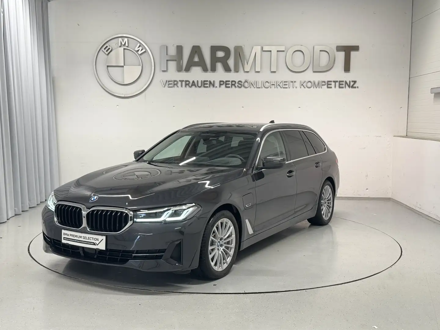 BMW 530 e xDrive Grau - 2