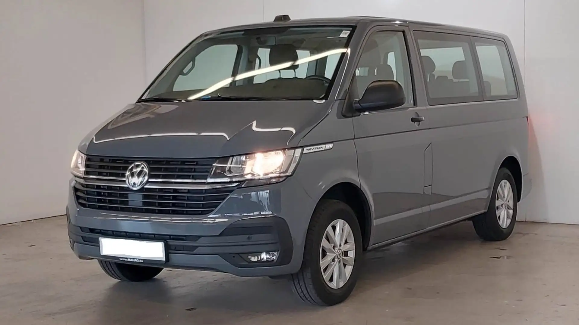 Volkswagen T6 Multivan T6.1 Multivan 2,0 TDI Family Grau - 1