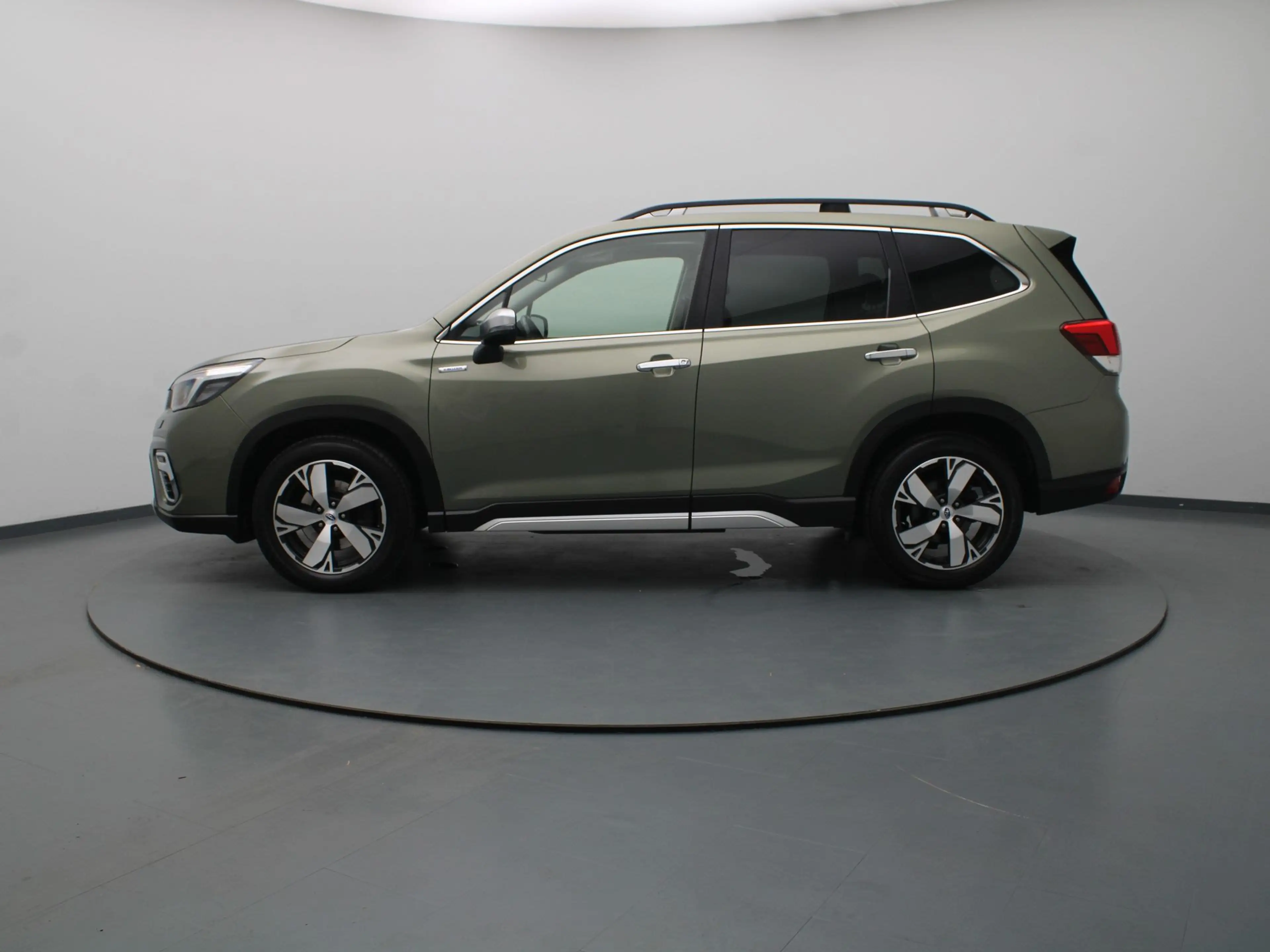 Subaru Forester 2.0i e-BOXER First Edition Apple Carplay/Android A — photo 24