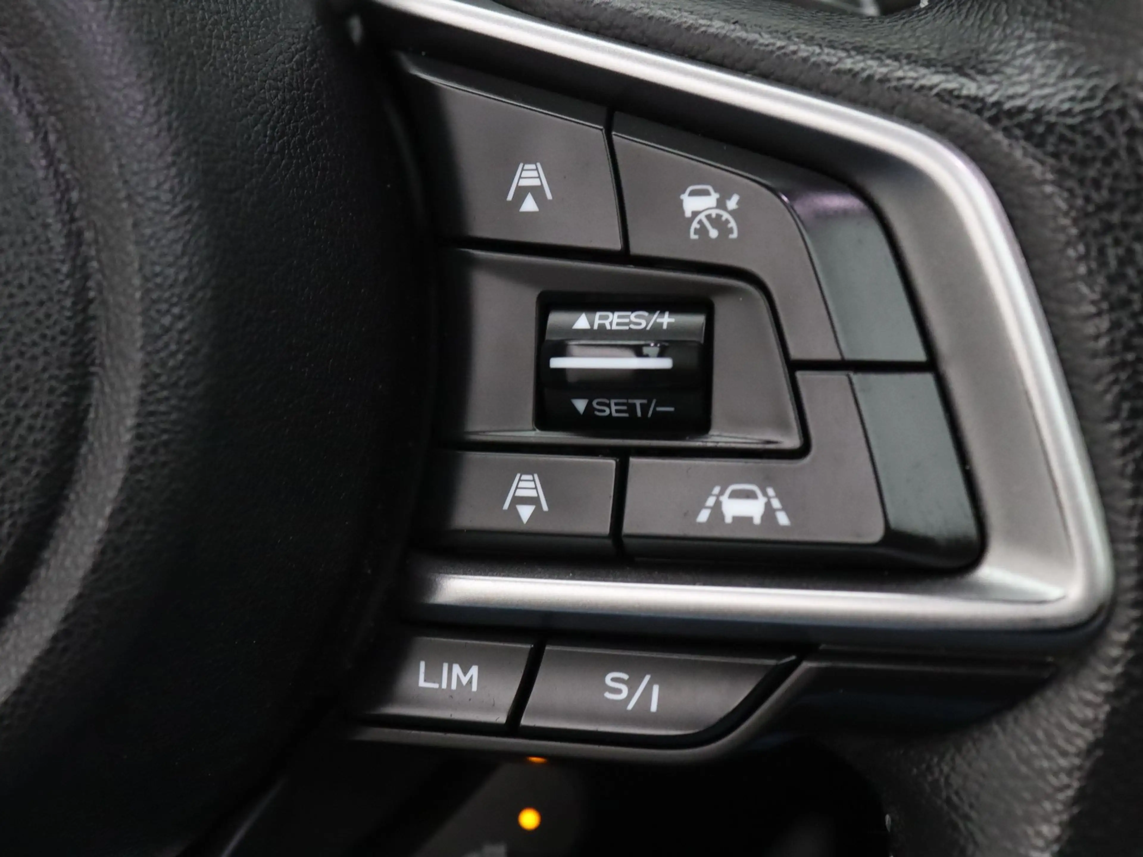Subaru Forester 2.0i e-BOXER First Edition Apple Carplay/Android A — photo 15