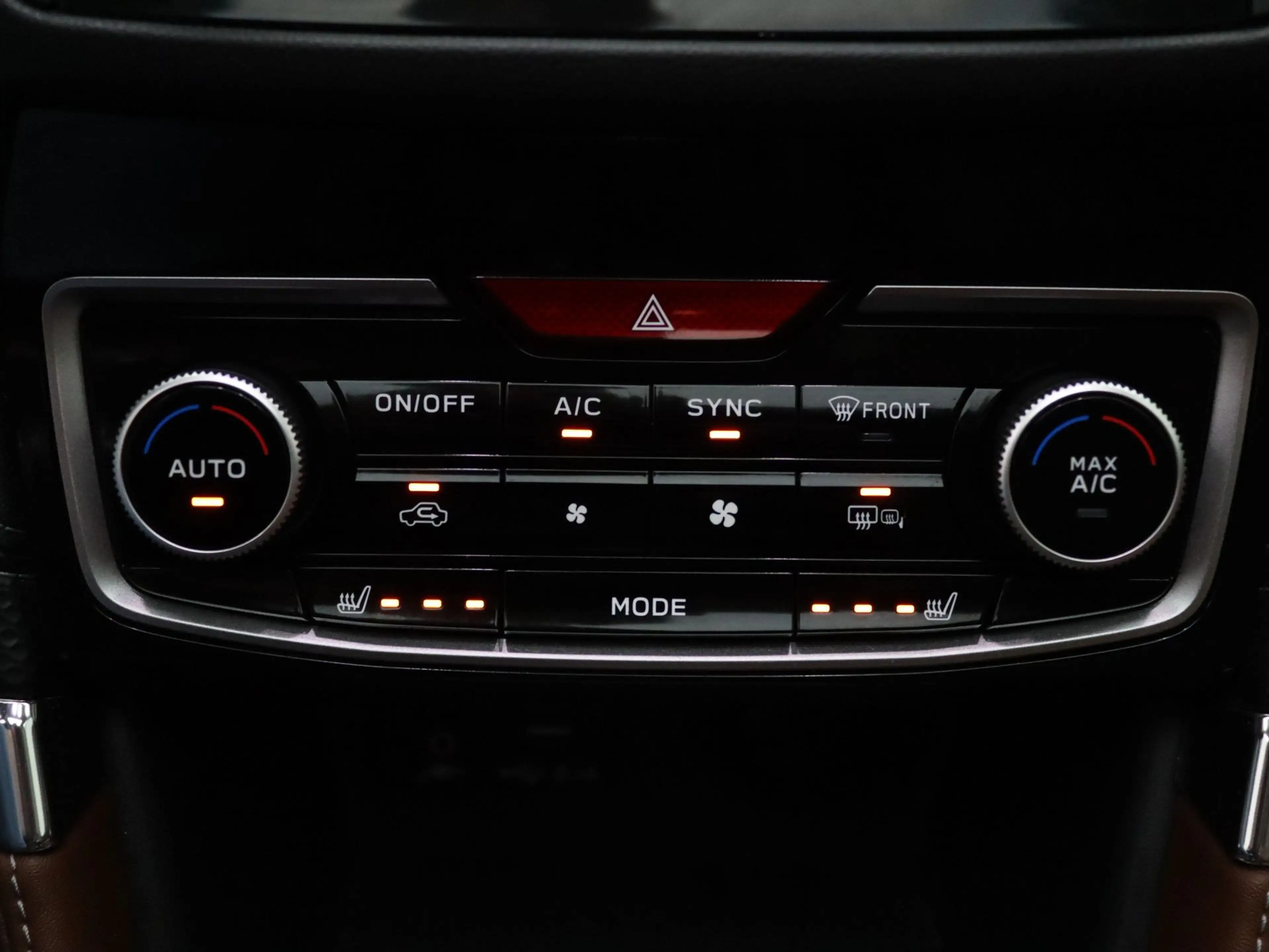 Subaru Forester 2.0i e-BOXER First Edition Apple Carplay/Android A — photo 17