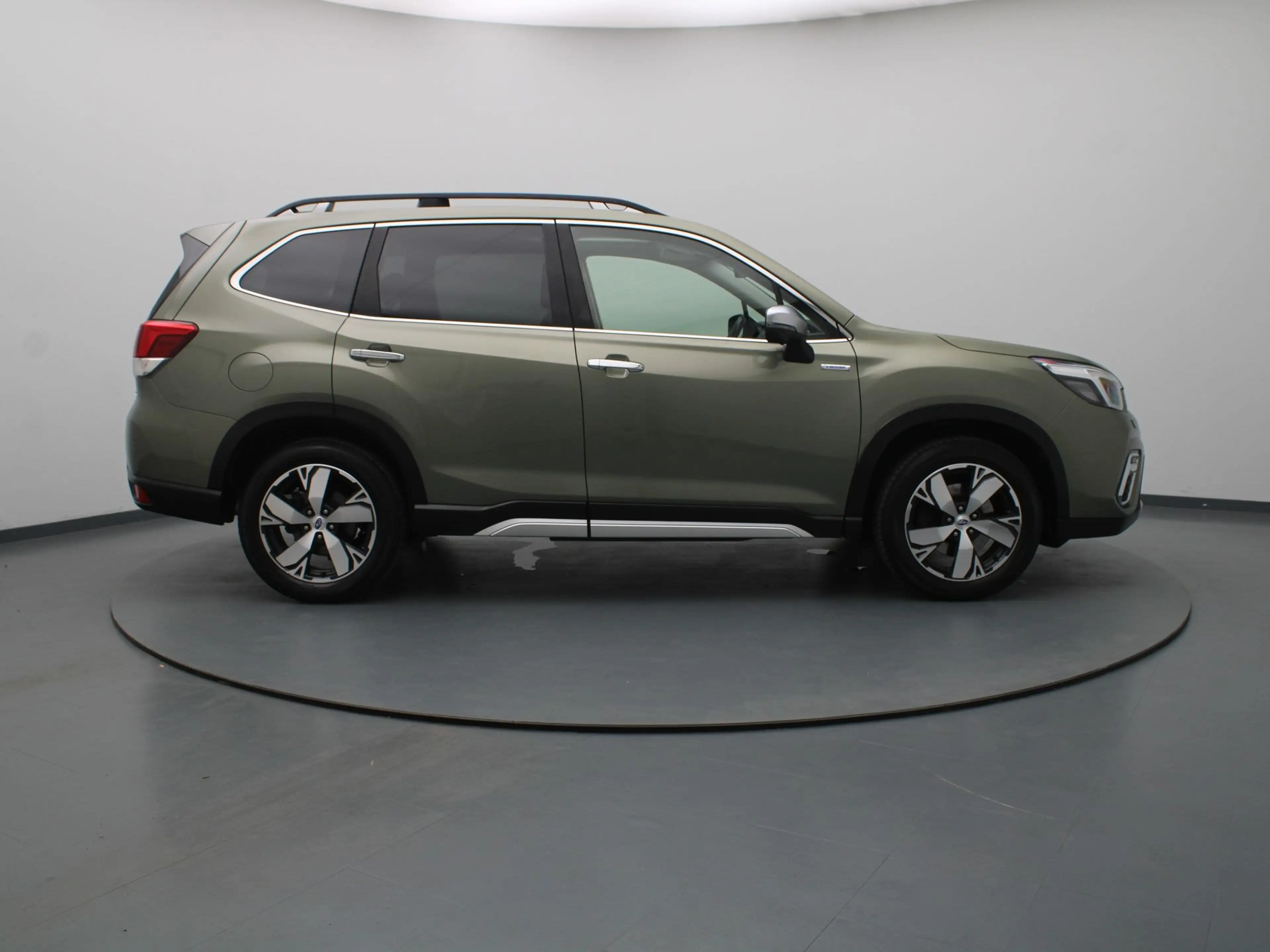 Subaru Forester 2.0i e-BOXER First Edition Apple Carplay/Android A — photo 25