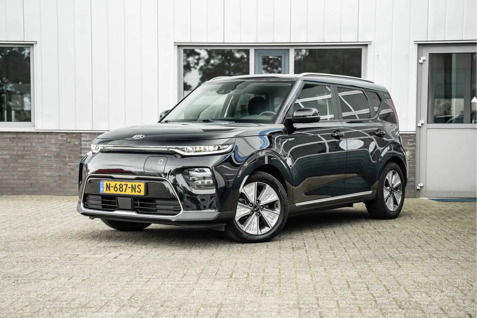 Kia Soul e-Soul DynamicPlusLine 64 kWh | Trekhaak Negru - 1