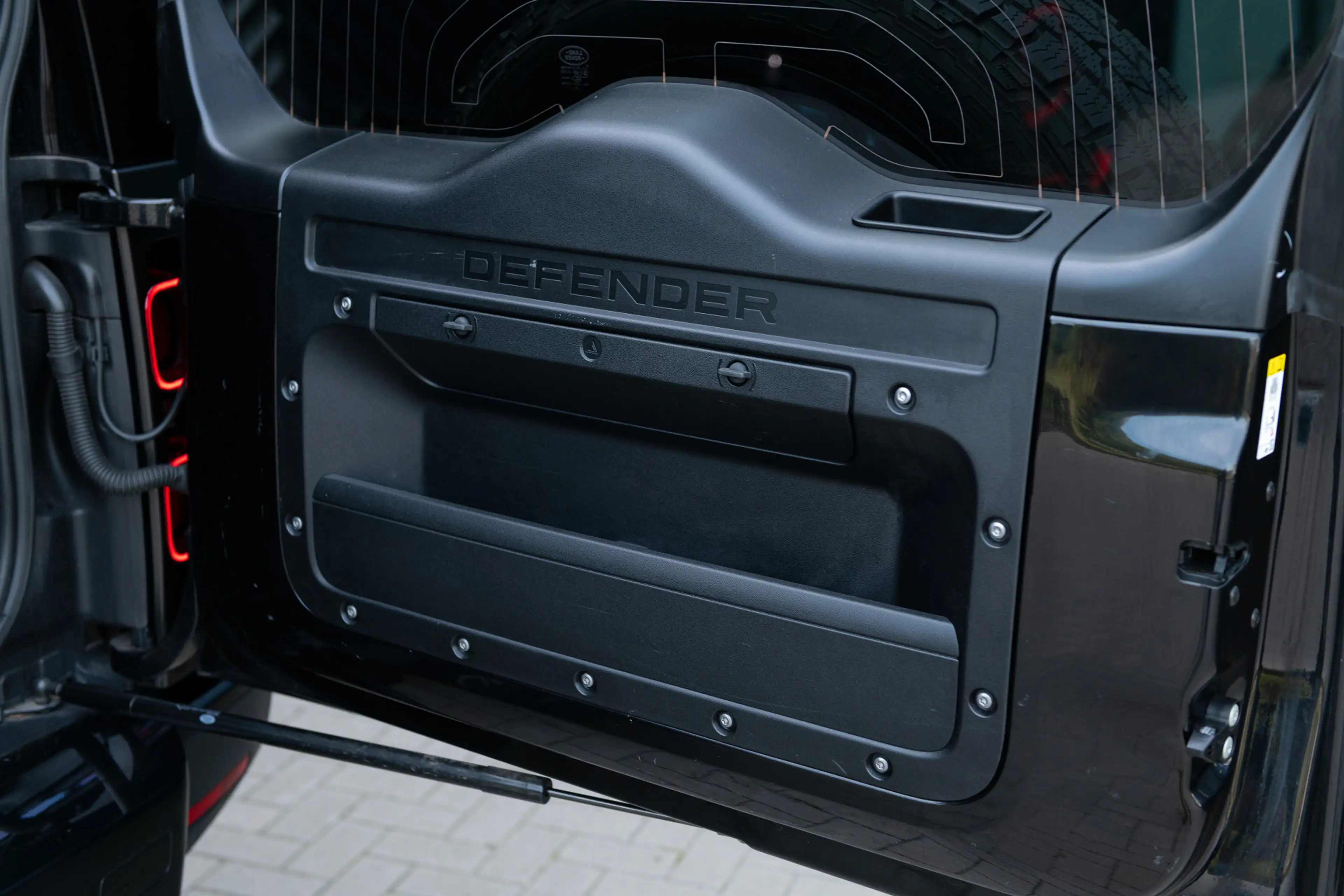 Land Rover Defender 110 3.0 P400 HSE Luchtv. Pano Meridian Matrix 360 — photo 25