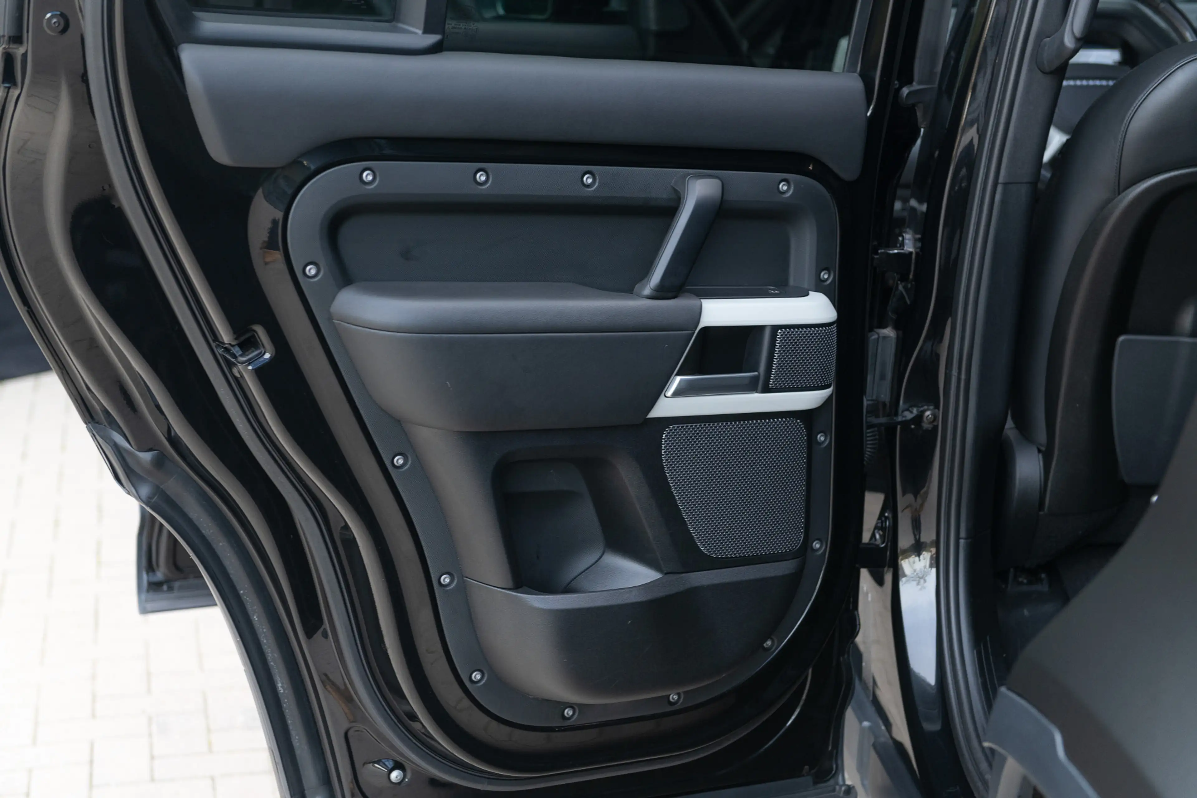 Land Rover Defender 110 3.0 P400 HSE Luchtv. Pano Meridian Matrix 360 — photo 42