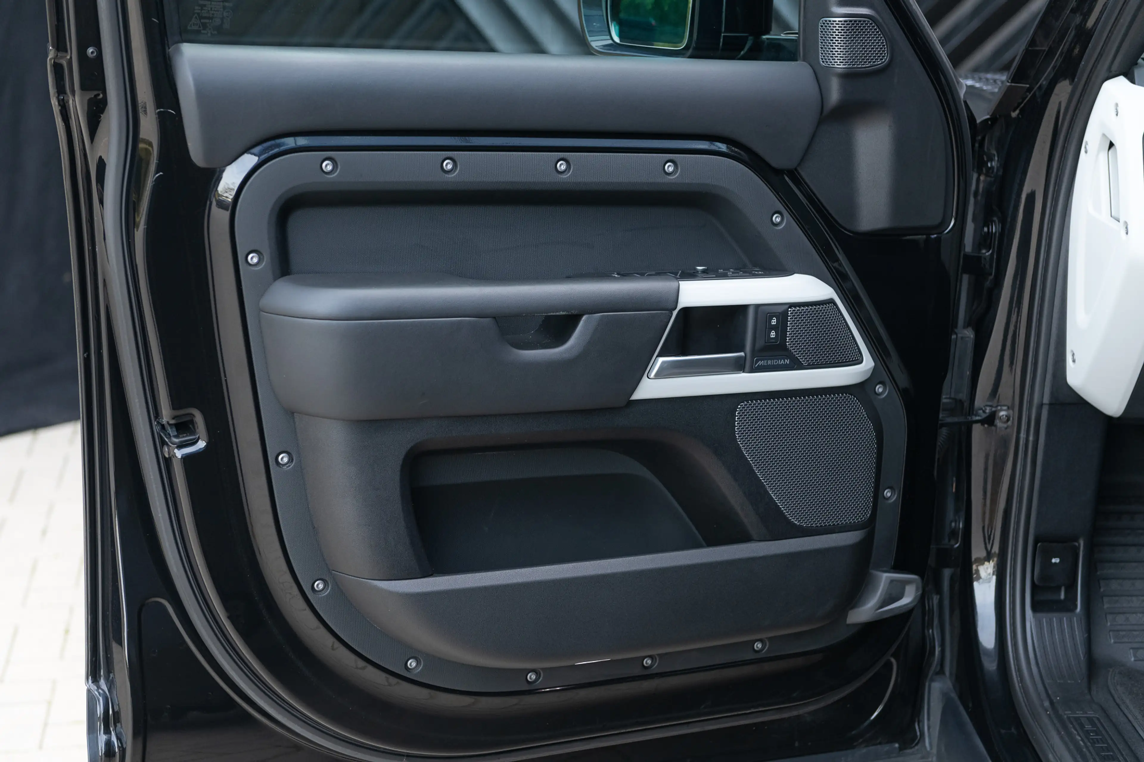 Land Rover Defender 110 3.0 P400 HSE Luchtv. Pano Meridian Matrix 360 — photo 43