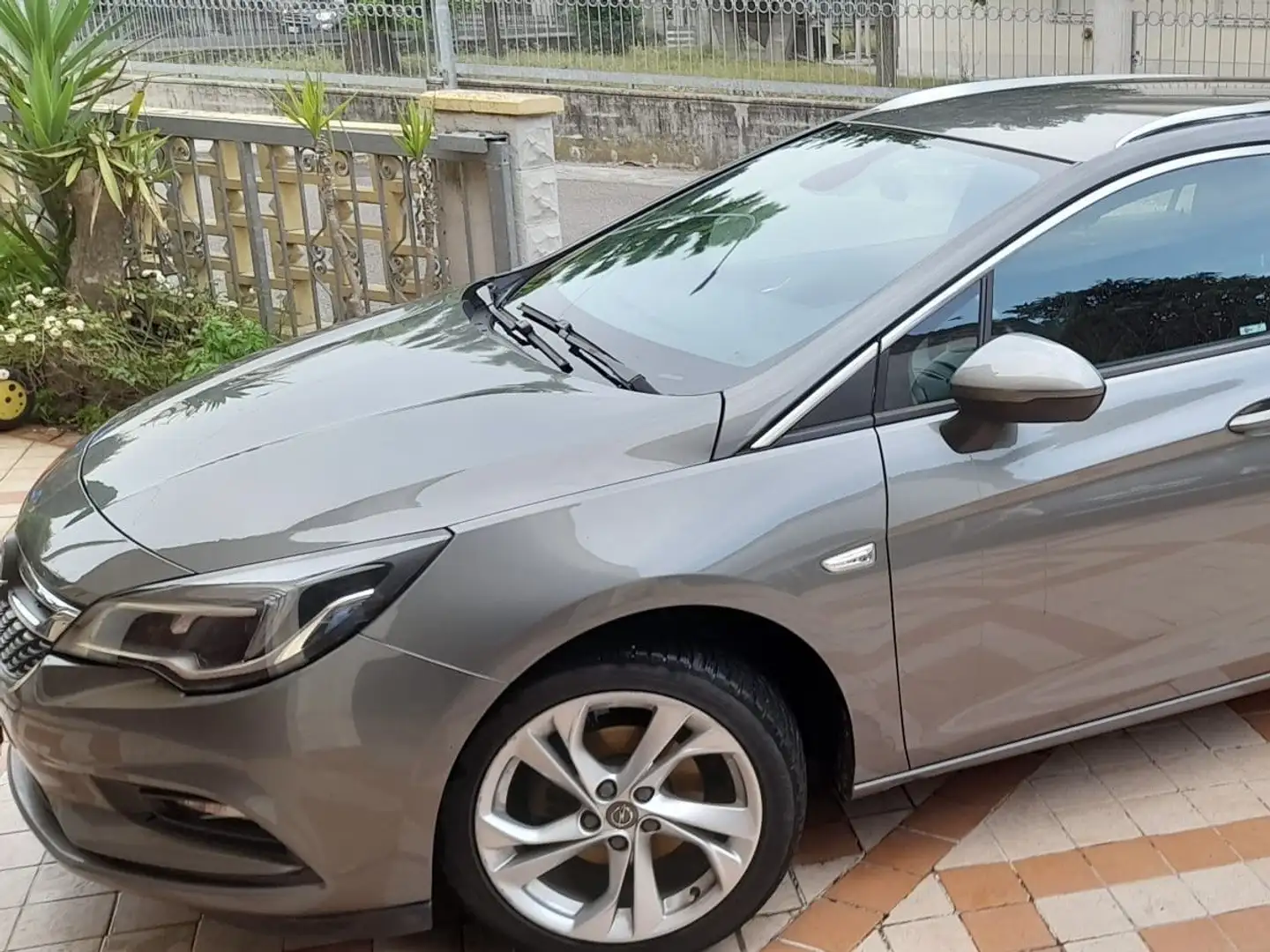 Opel Astra Astra Sports Tourer 1.6 CDTI Dynamic Grigio - 1